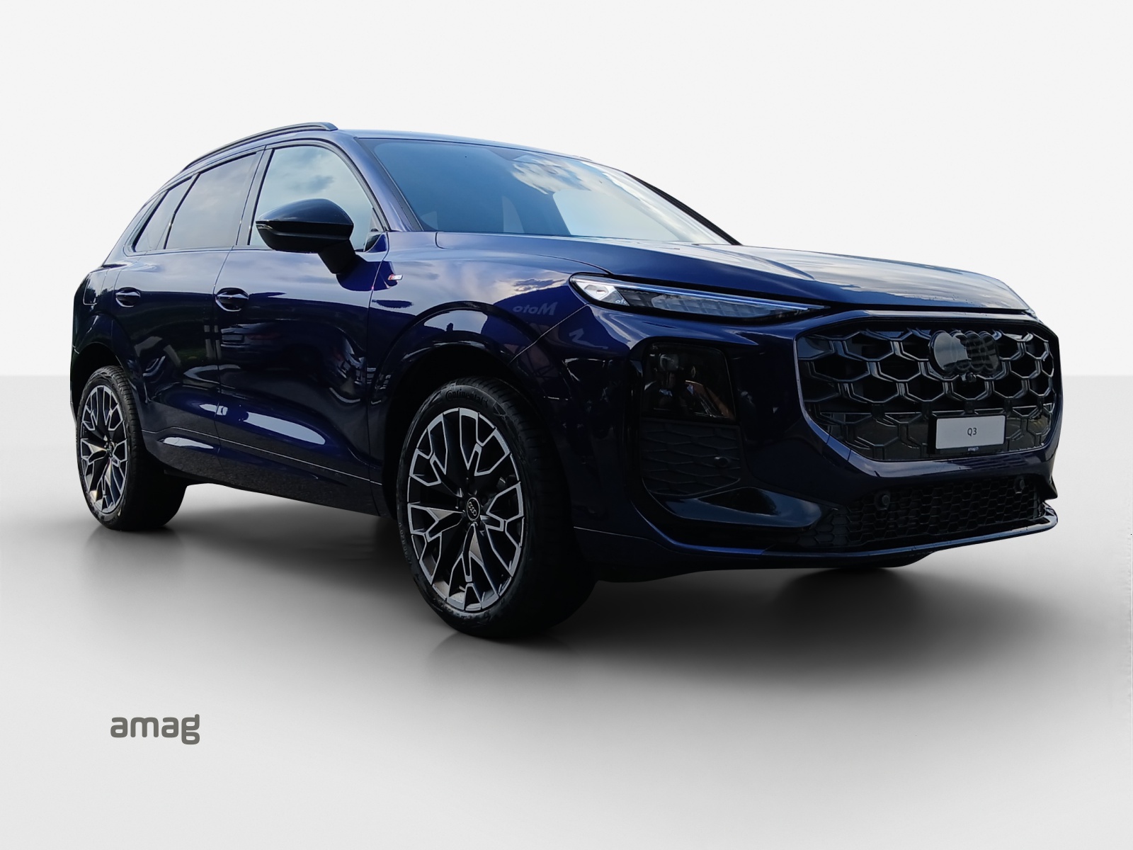 AUDI Q3 SUV 110 kW TFSI S tronic-image-5