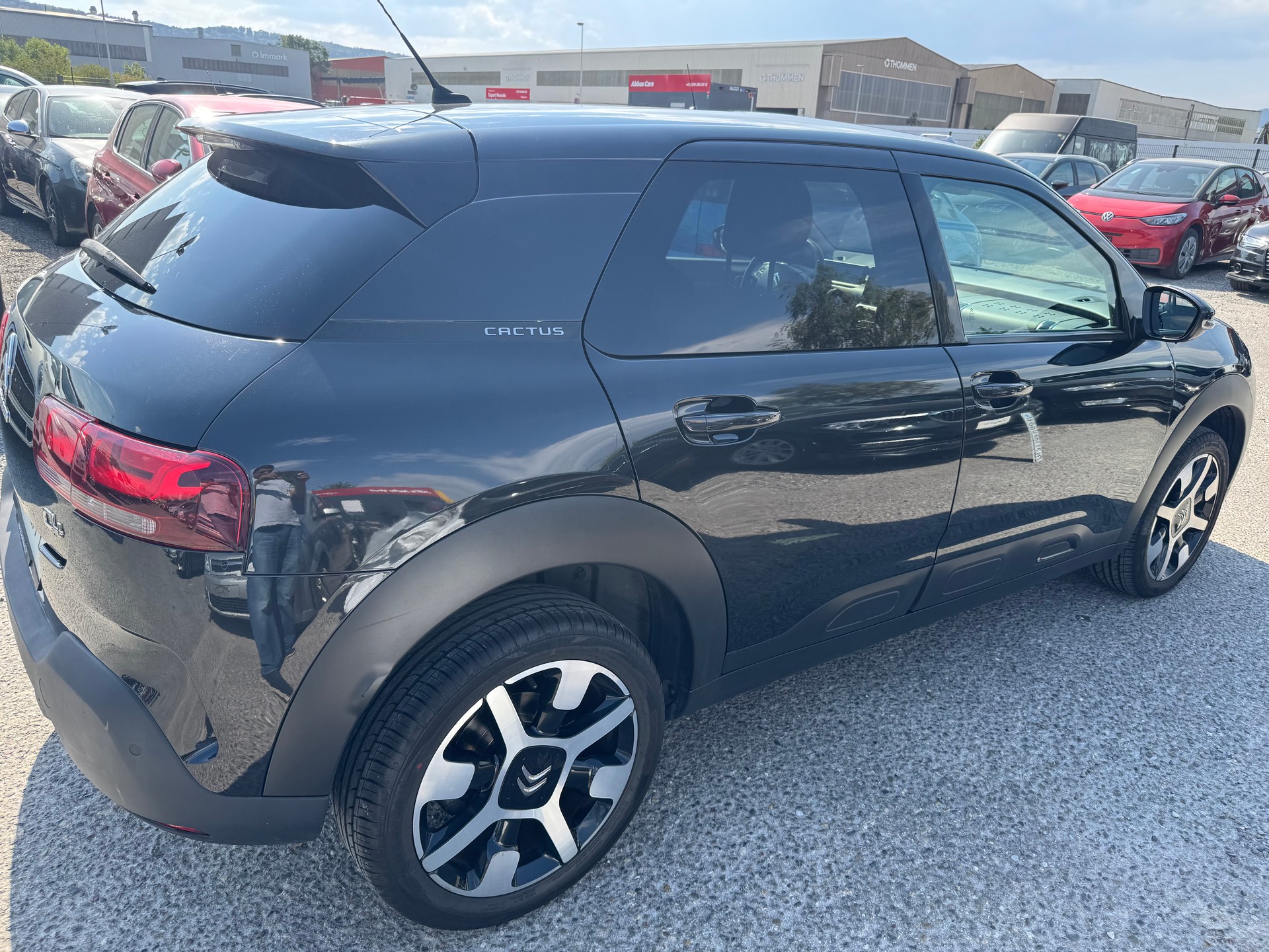 CITROEN C4 Cactus 1.2 e-THP Feel EAT-image-3