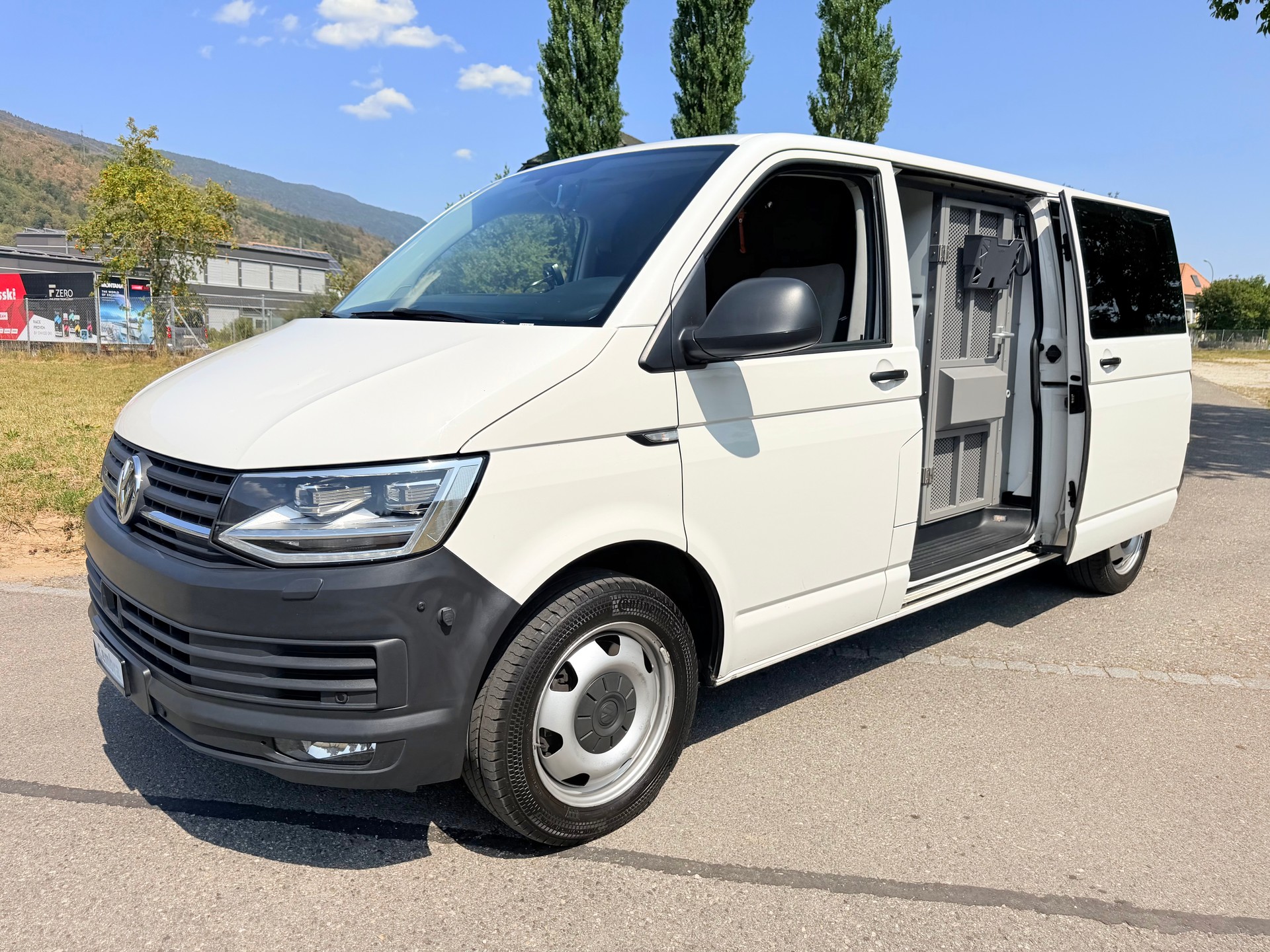 VW 4X4 "ZELLENWAGEN" T6 2.0 Bi-TDI 4-MOTION. AUTOMAT. EX POLICE. TOP AUSSTATTUNG. GEFÄNGNISWAGEN !! 240 PS. PREIS 23`900.--image-16