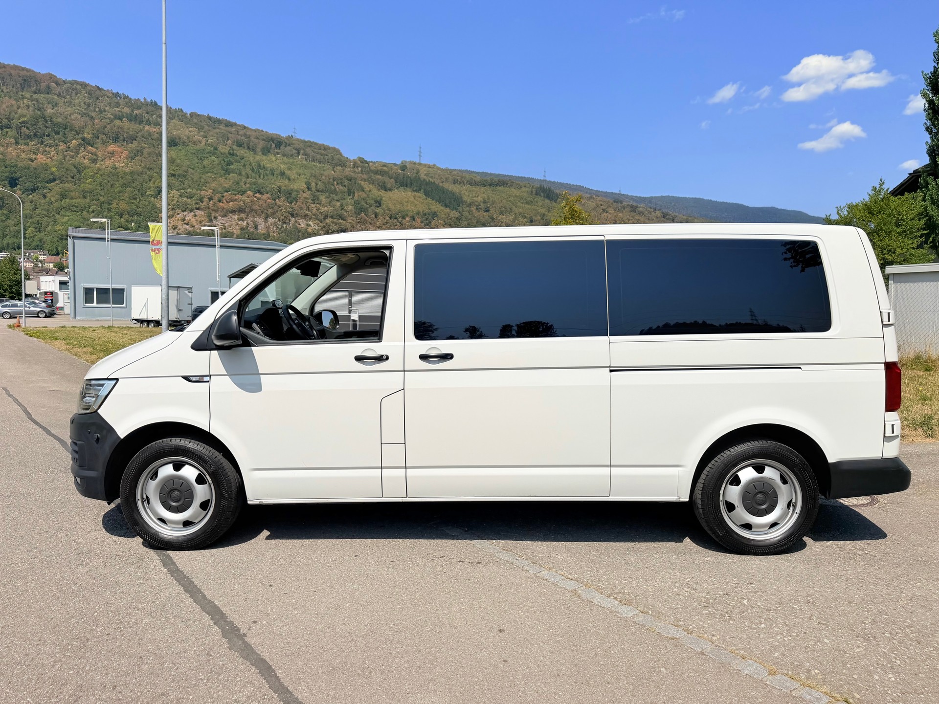 VW 4X4 "ZELLENWAGEN" T6 2.0 Bi-TDI 4-MOTION. AUTOMAT. EX POLICE. TOP AUSSTATTUNG. GEFÄNGNISWAGEN !! 240 PS. PREIS 23`900.--image-4