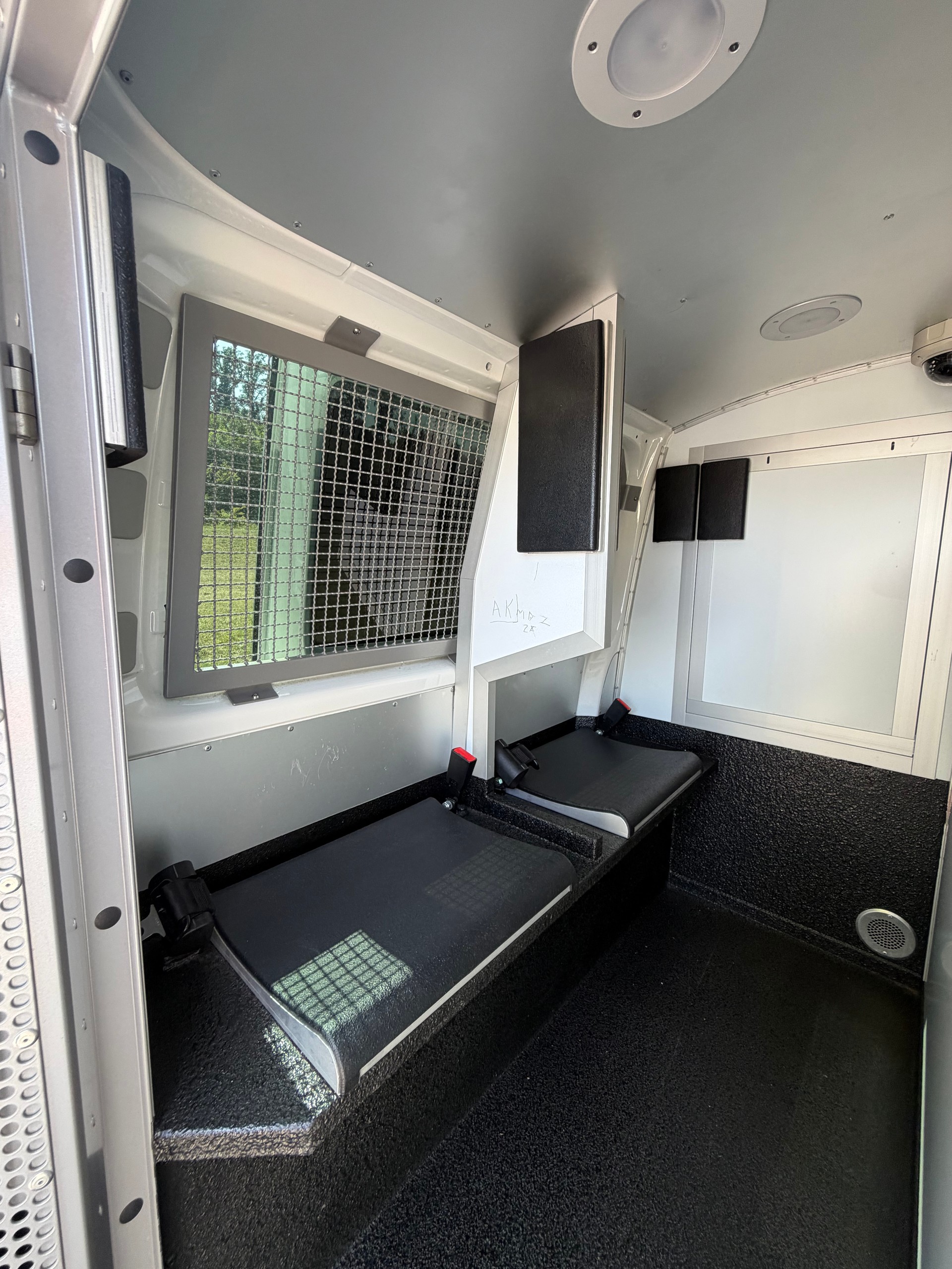 VW 4X4 "ZELLENWAGEN" T6 2.0 Bi-TDI 4-MOTION. AUTOMAT. EX POLICE. TOP AUSSTATTUNG. GEFÄNGNISWAGEN !! 240 PS. PREIS 23`900.--image-41
