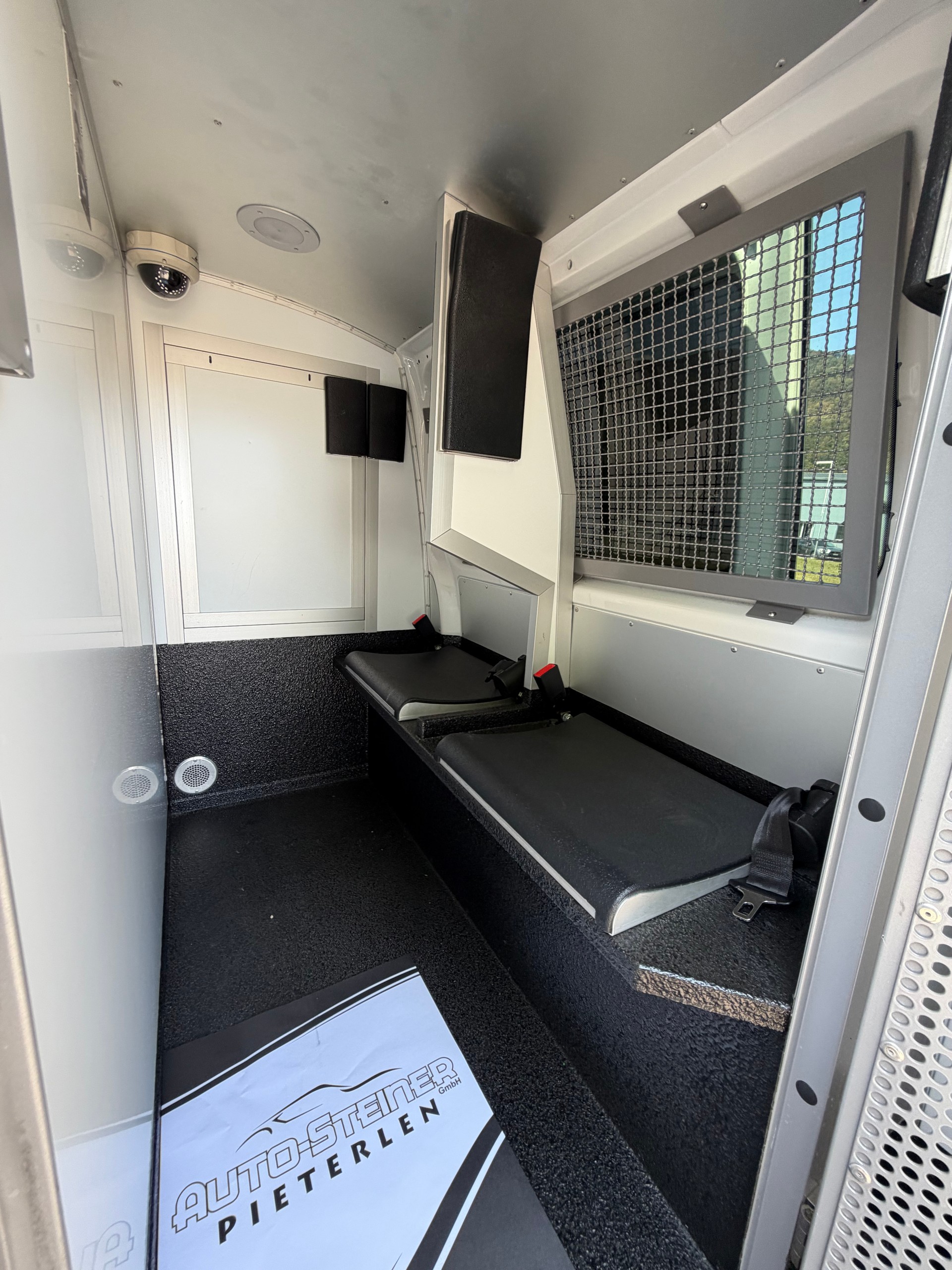 VW 4X4 "ZELLENWAGEN" T6 2.0 Bi-TDI 4-MOTION. AUTOMAT. EX POLICE. TOP AUSSTATTUNG. GEFÄNGNISWAGEN !! 240 PS. PREIS 23`900.--image-8