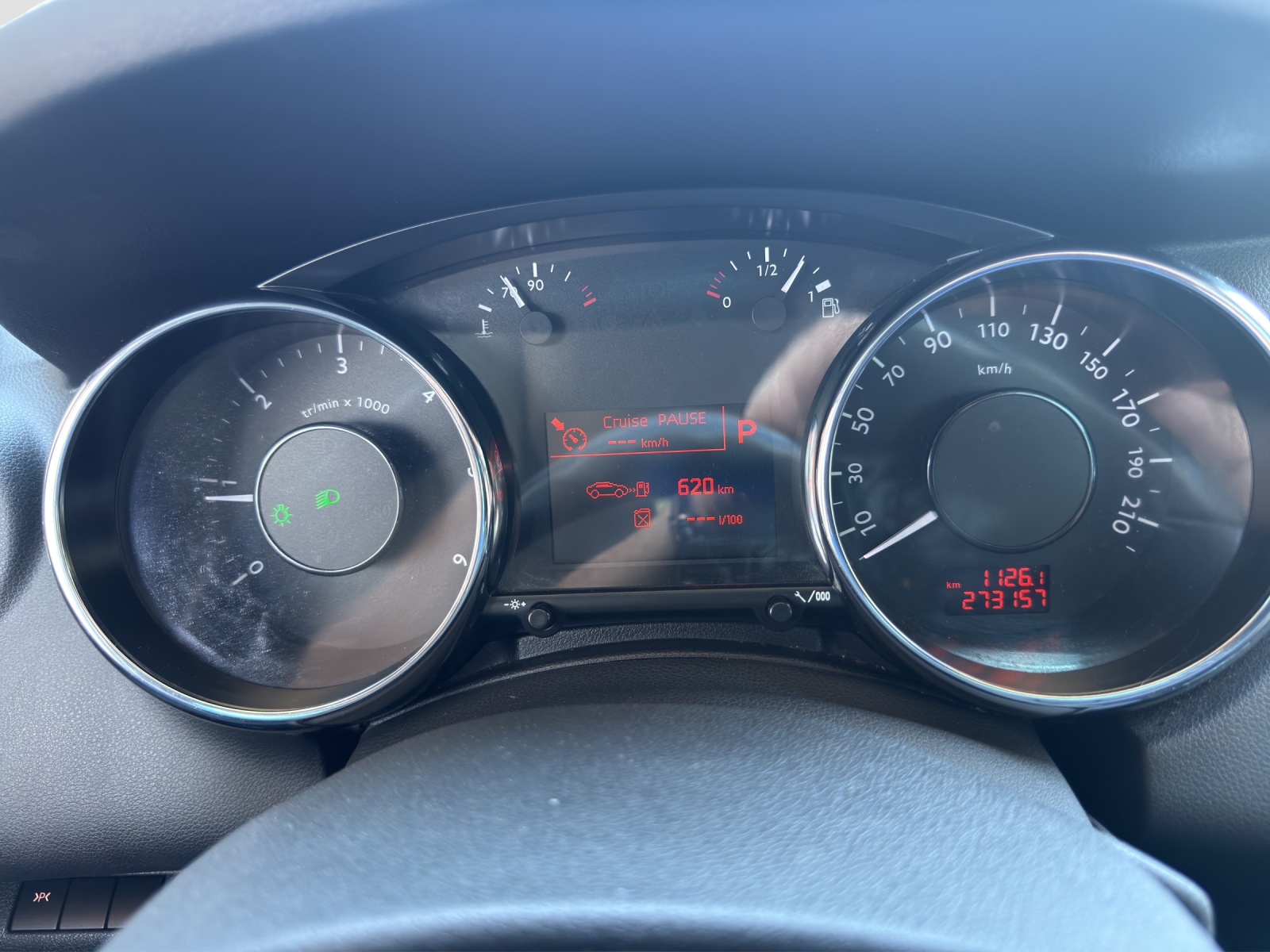 PEUGEOT 5008 2.0 HDI Sport Pack Automatic-image-4