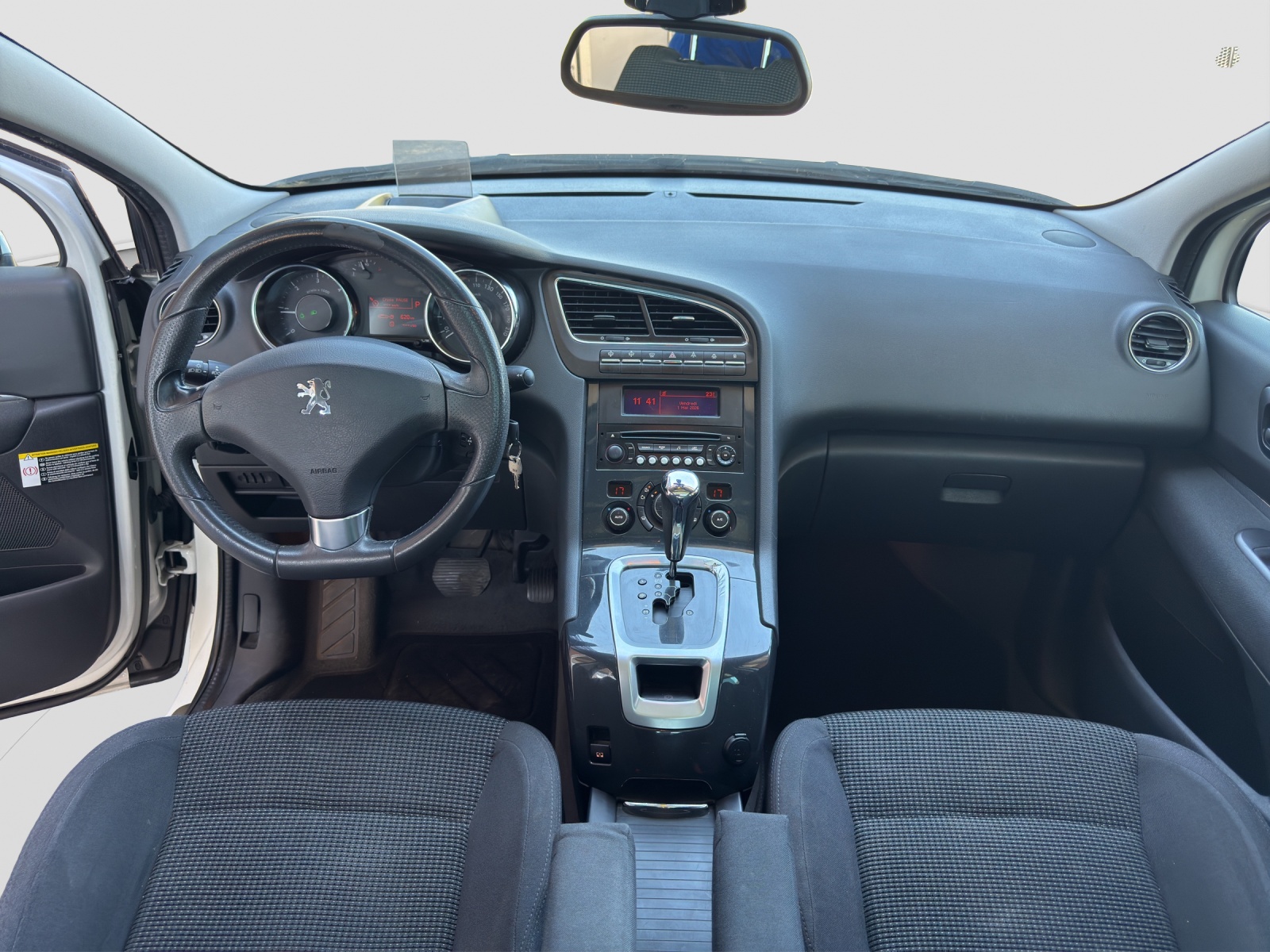 PEUGEOT 5008 2.0 HDI Sport Pack Automatic-image-11