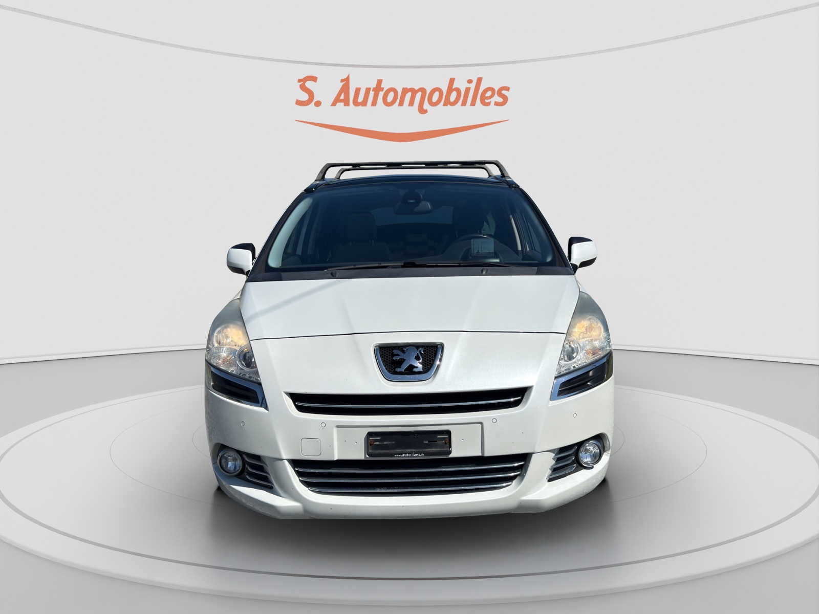 PEUGEOT 5008 2.0 HDI Sport Pack Automatic-image-1
