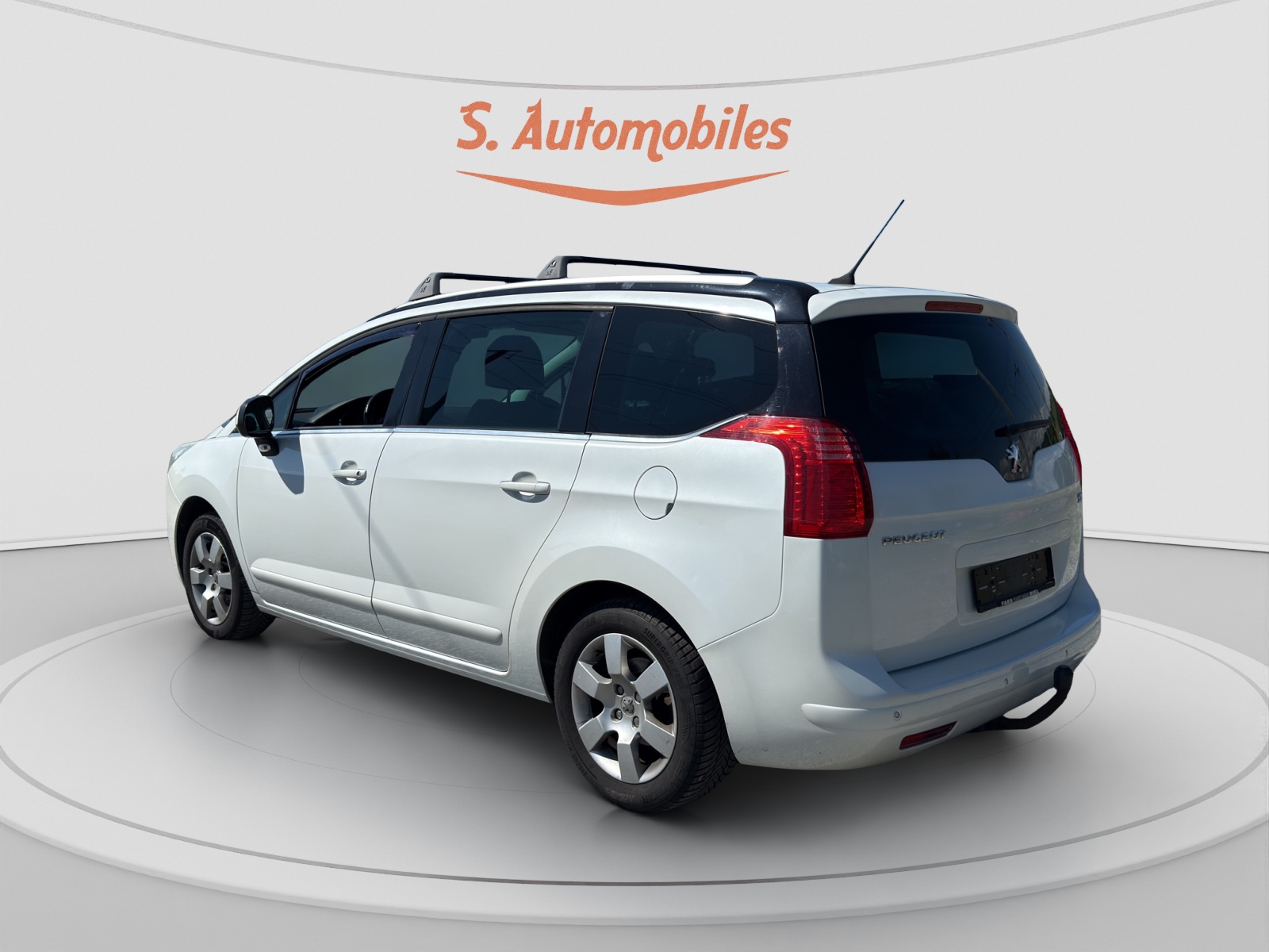 PEUGEOT 5008 2.0 HDI Sport Pack Automatic-image-8