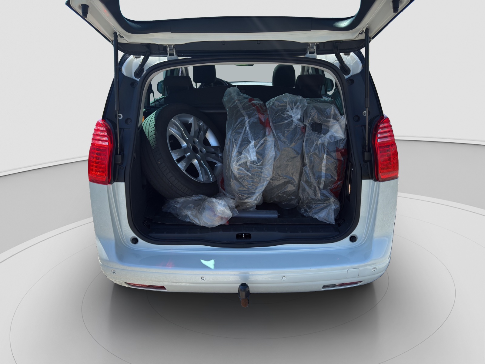 PEUGEOT 5008 2.0 HDI Sport Pack Automatic-image-13