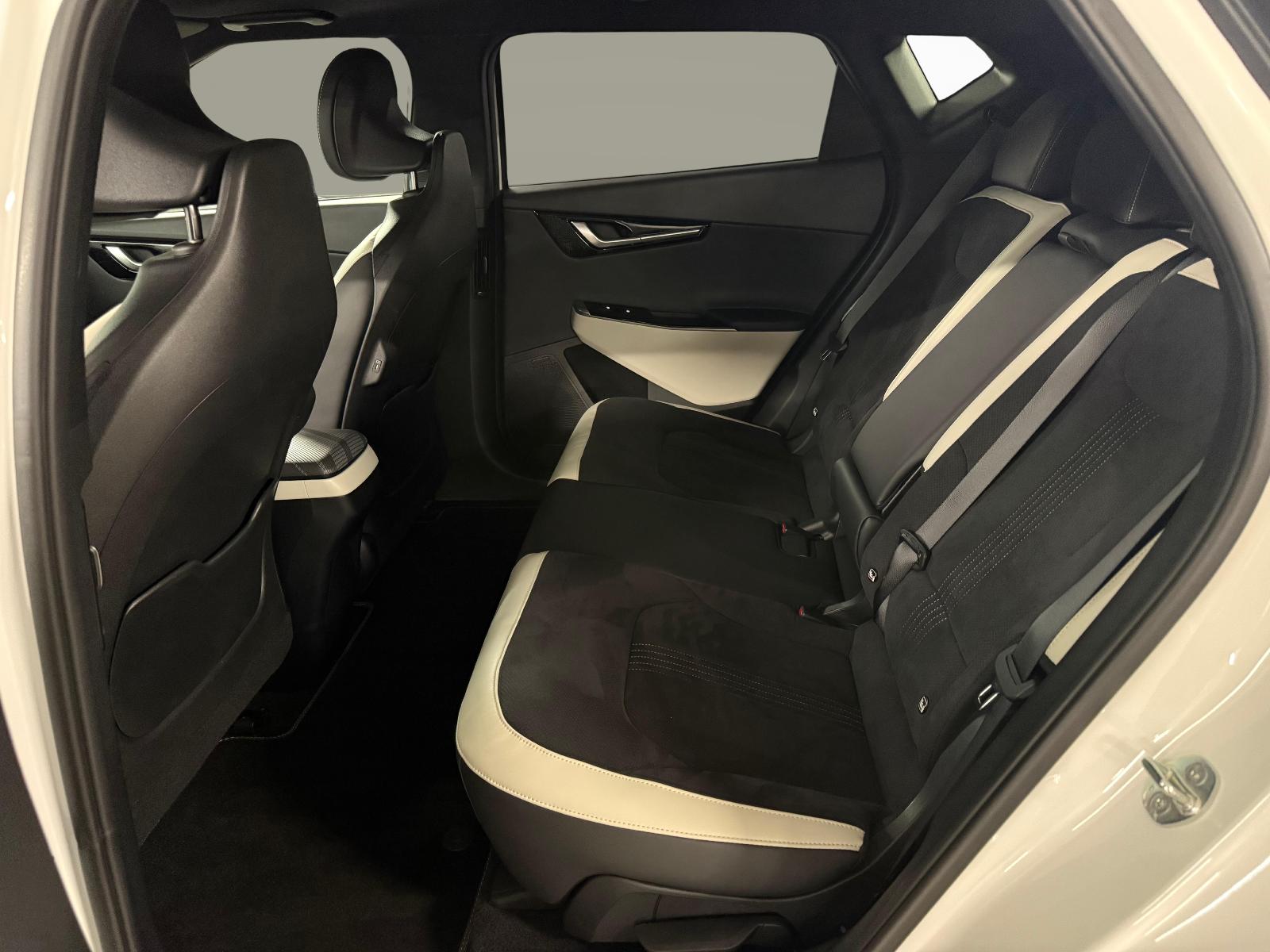 KIA EV6 77 kWh GT-Line 4x4-image-13