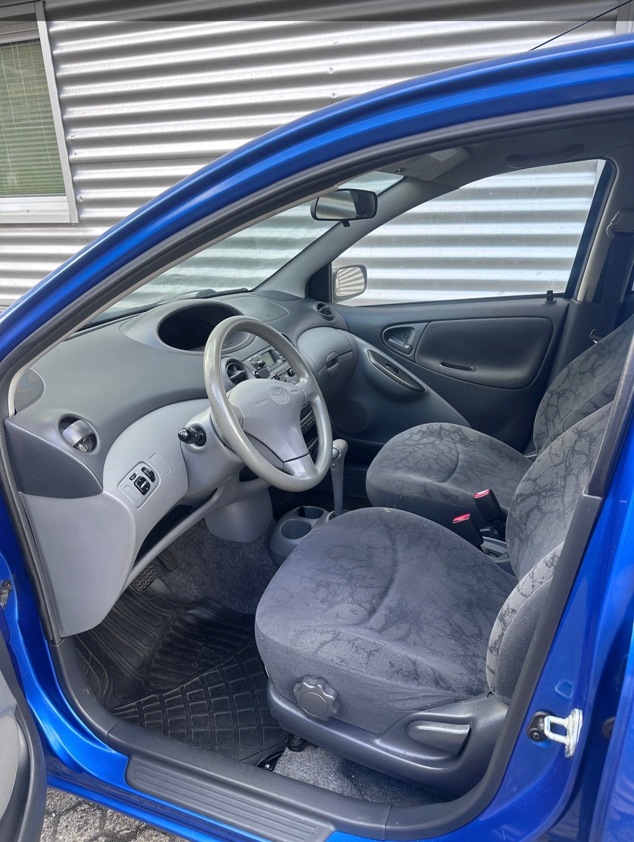 TOYOTA Yaris 1.3 Linea Luna, Automat, Klima, Bluetooth-image-6