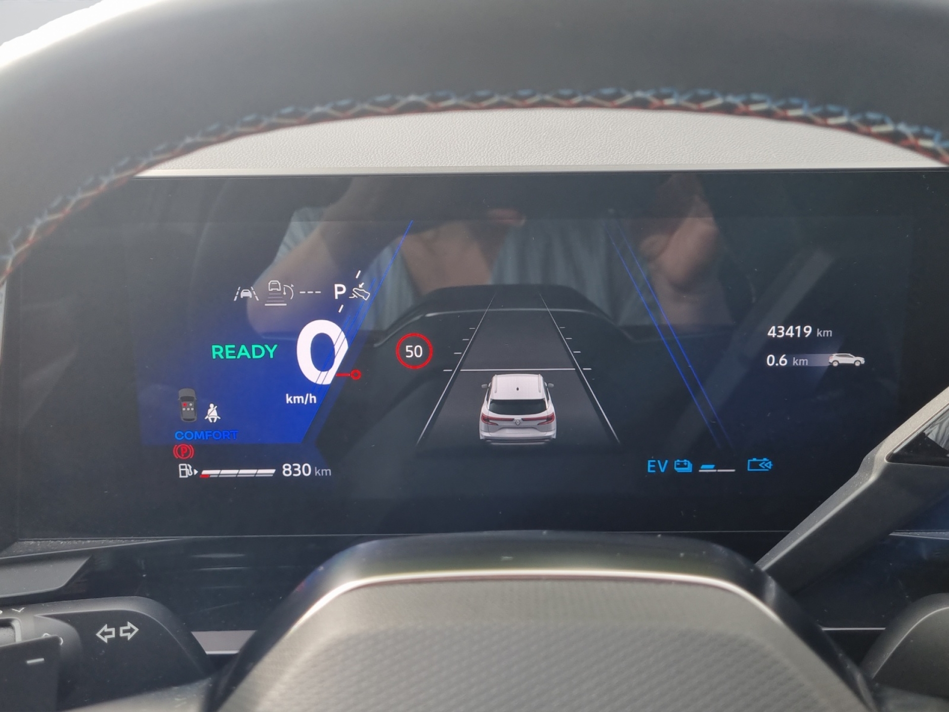 RENAULT Austral 1.2 E-Tech techno esprit Alpine-image-8