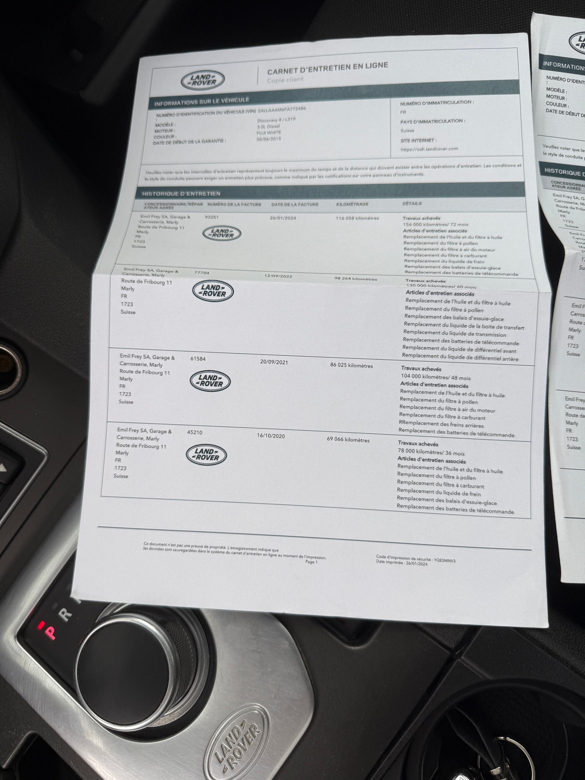 LAND ROVER Discovery 3.0 TDV6 S Automatic-image-11