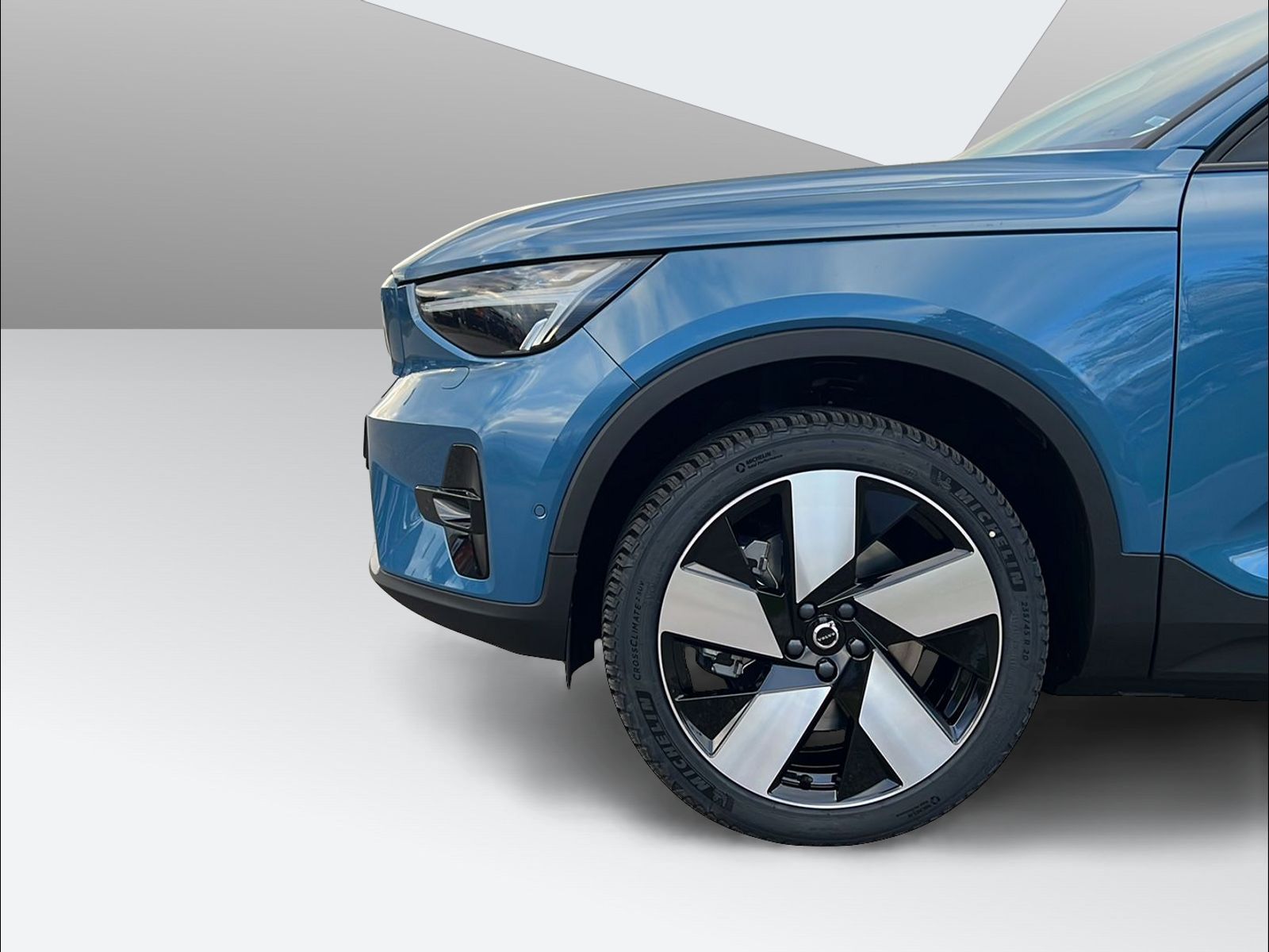 VOLVO C40 P8 Twin Recharge Ultimate AWD-image-8