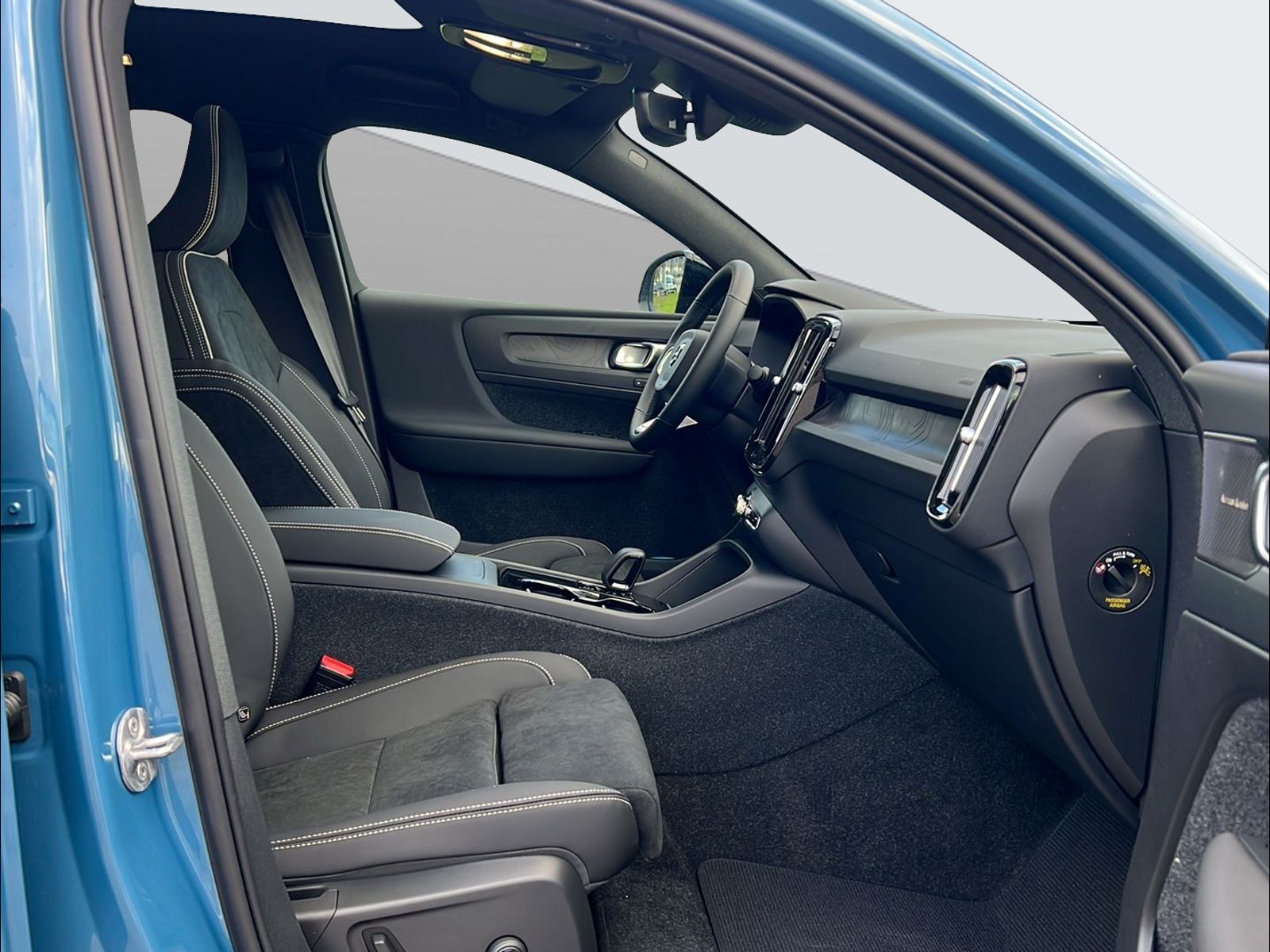 VOLVO C40 P8 Twin Recharge Ultimate AWD-image-14