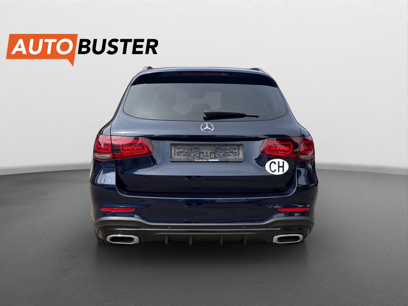 MERCEDES-BENZ GLC 300 AMG Line 4Matic 9G-Tronic-image-3