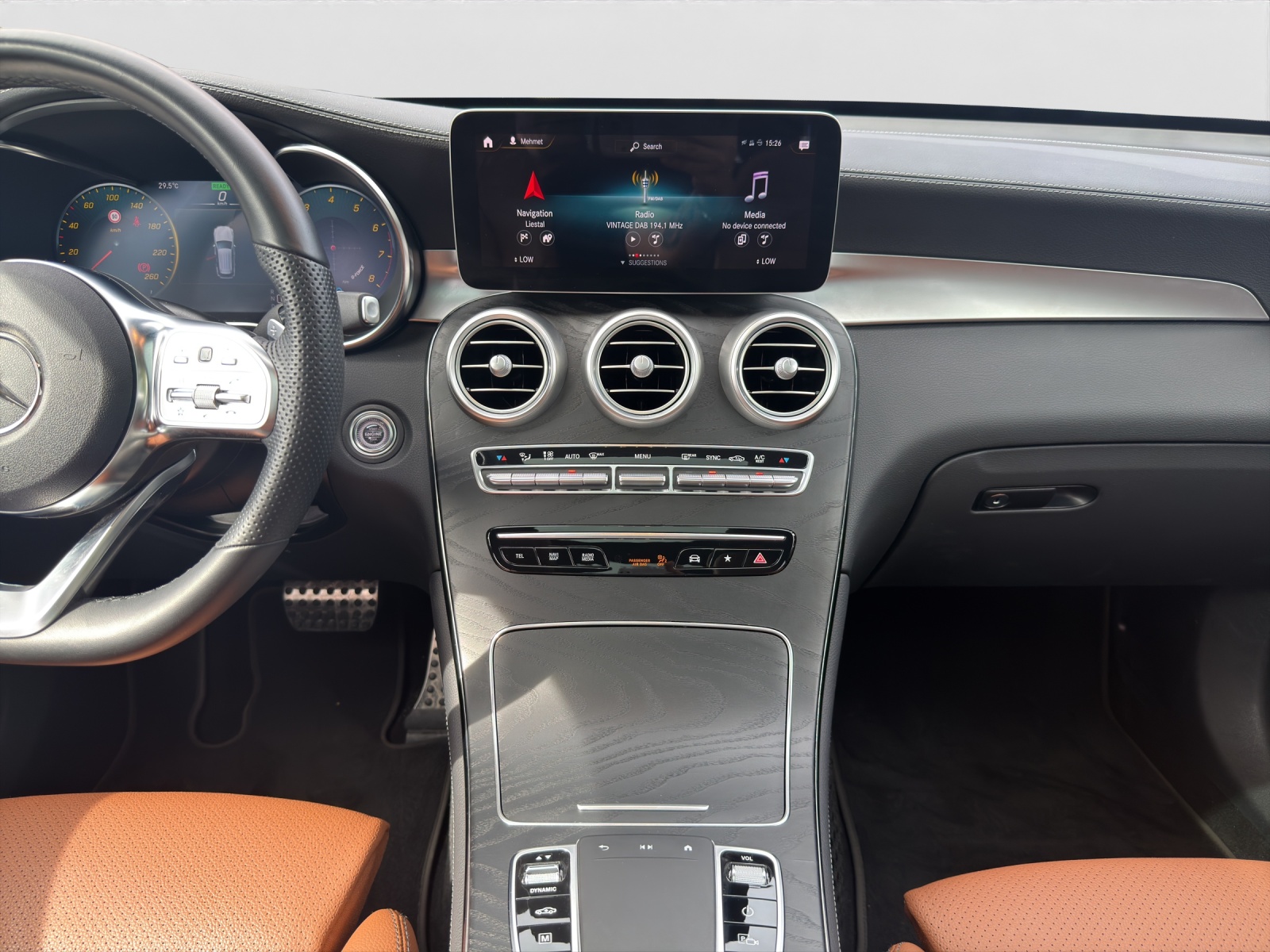 MERCEDES-BENZ GLC 300 AMG Line 4Matic 9G-Tronic-image-12