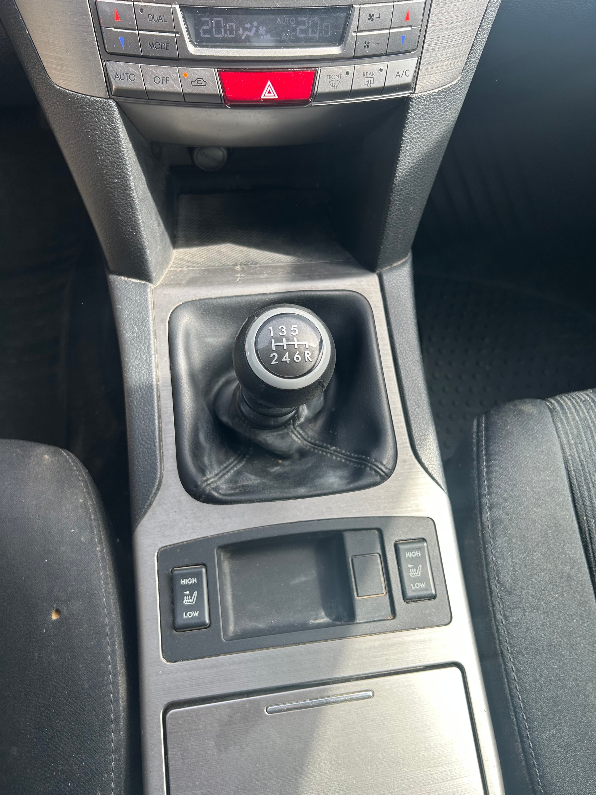SUBARU Legacy 2.0i Swiss AWD Lineartronic-image-8
