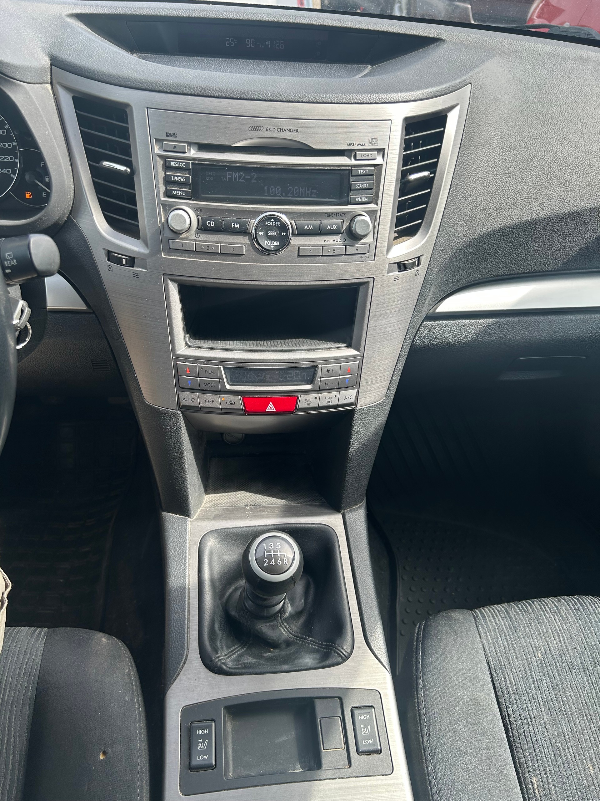SUBARU Legacy 2.0i Swiss AWD Lineartronic-image-9