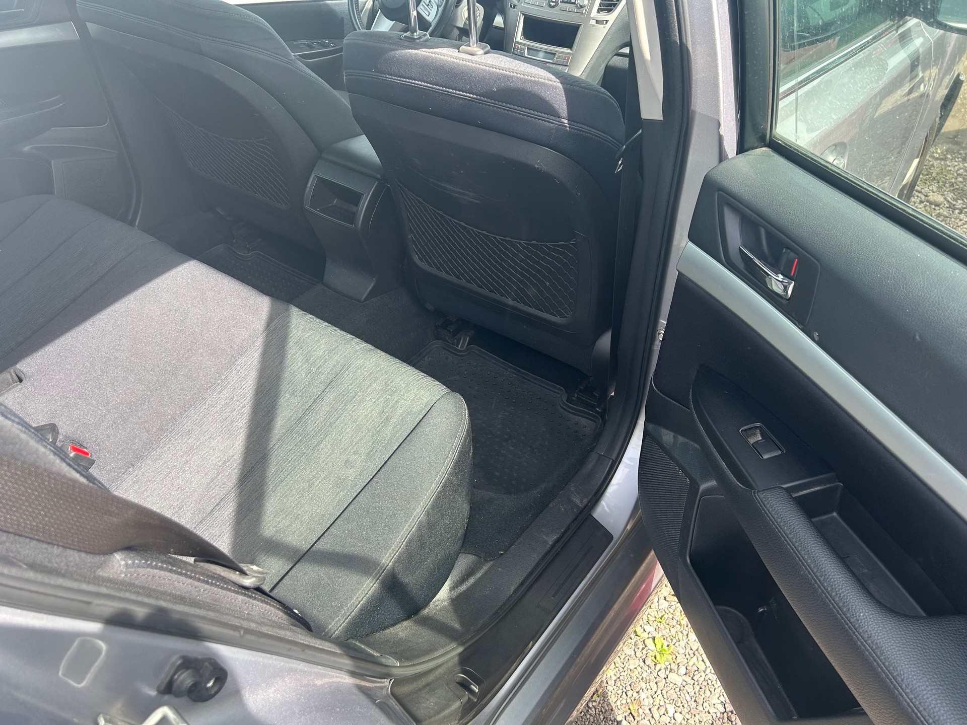 SUBARU Legacy 2.0i Swiss AWD Lineartronic-image-12