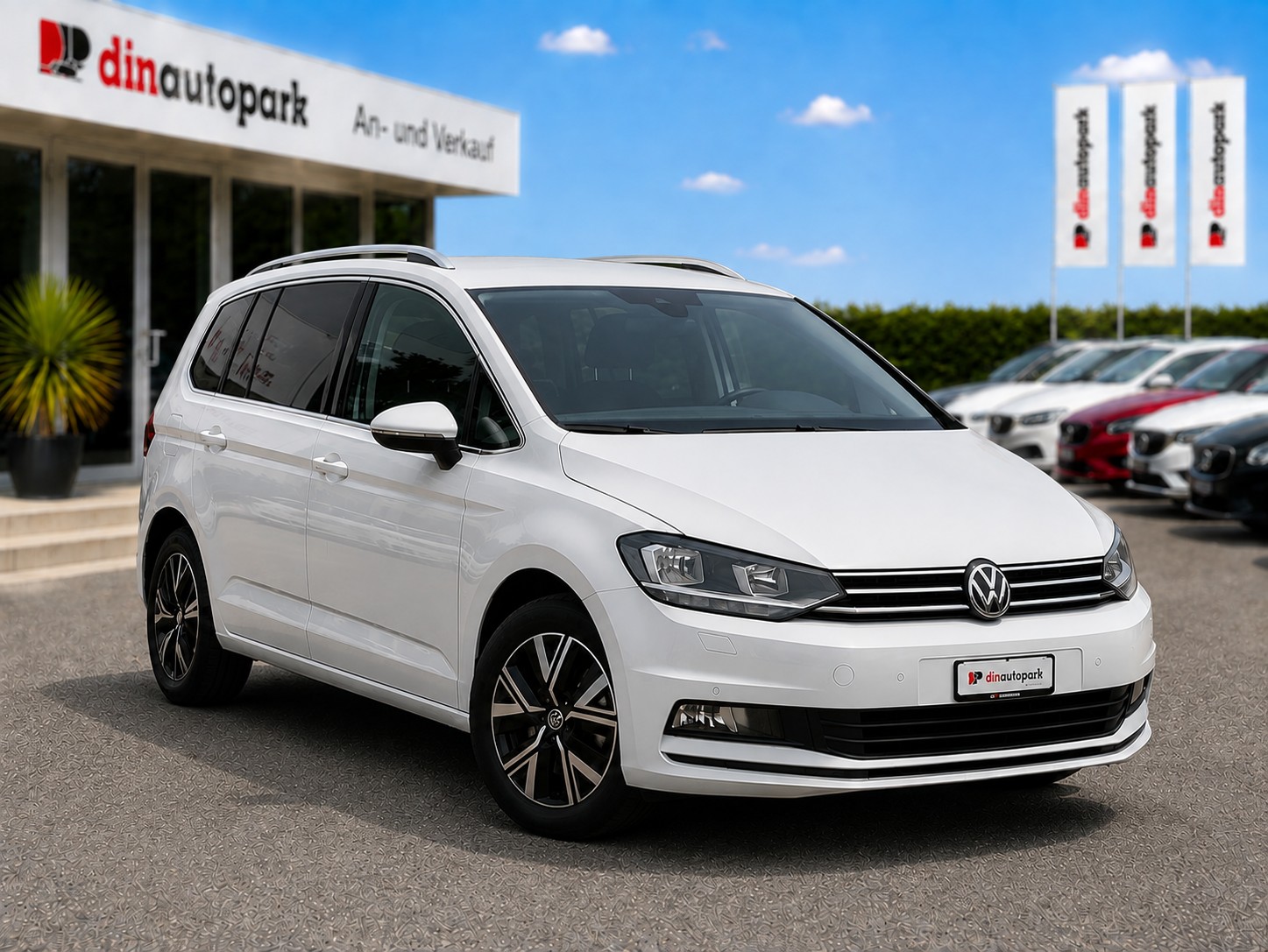 VW Touran 2.0 TDI BlueMotion Technology Highline DSG * Top Ausstattung * *Top Zustand*-image-1