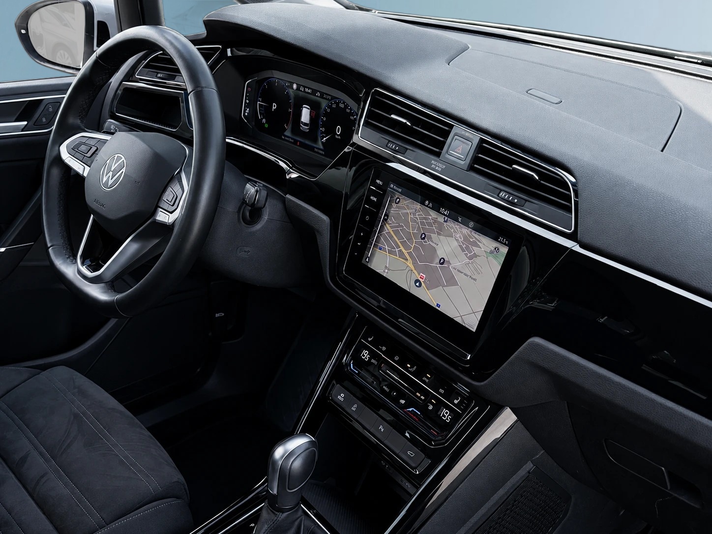 VW Touran 2.0 TDI BlueMotion Technology Highline DSG * Top Ausstattung * *Top Zustand*-image-16