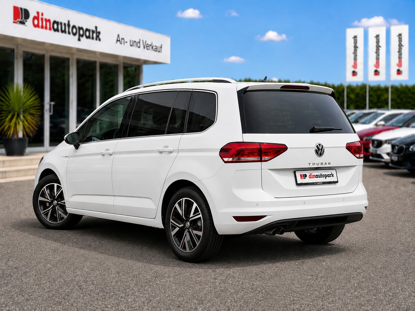 VW Touran 2.0 TDI BlueMotion Technology Highline DSG * Top Ausstattung * *Top Zustand*-image-3