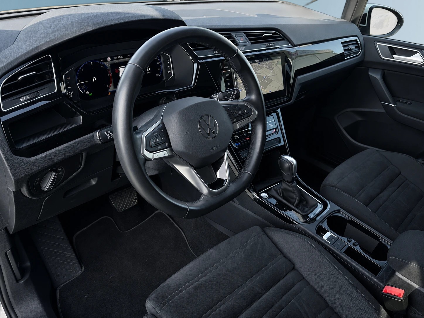 VW Touran 2.0 TDI BlueMotion Technology Highline DSG * Top Ausstattung * *Top Zustand*-image-5
