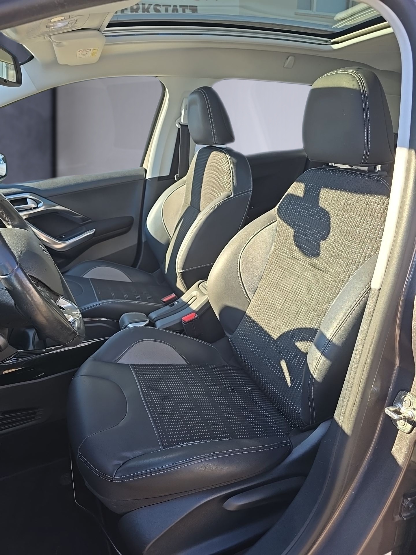 PEUGEOT 2008 1.6 VTI Active Automatic-image-18