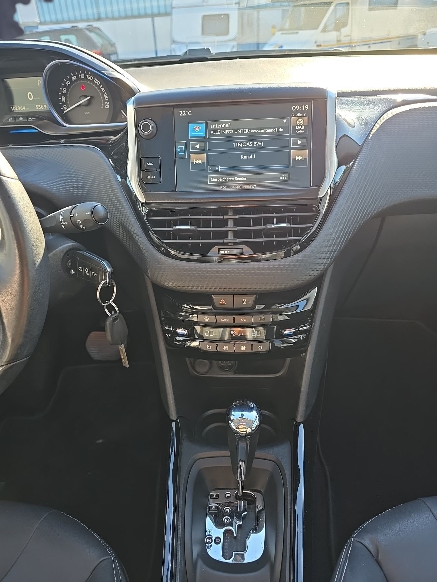 PEUGEOT 2008 1.6 VTI Active Automatic-image-13