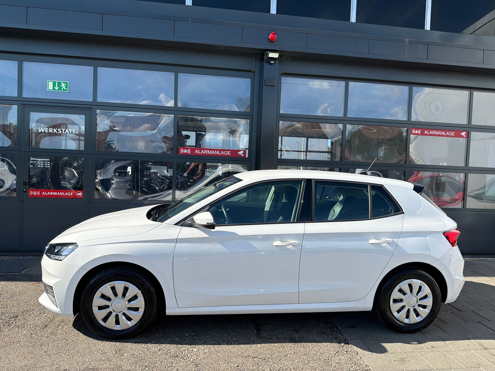 SKODA Fabia 1.0 MPI Active-showroom-element-2