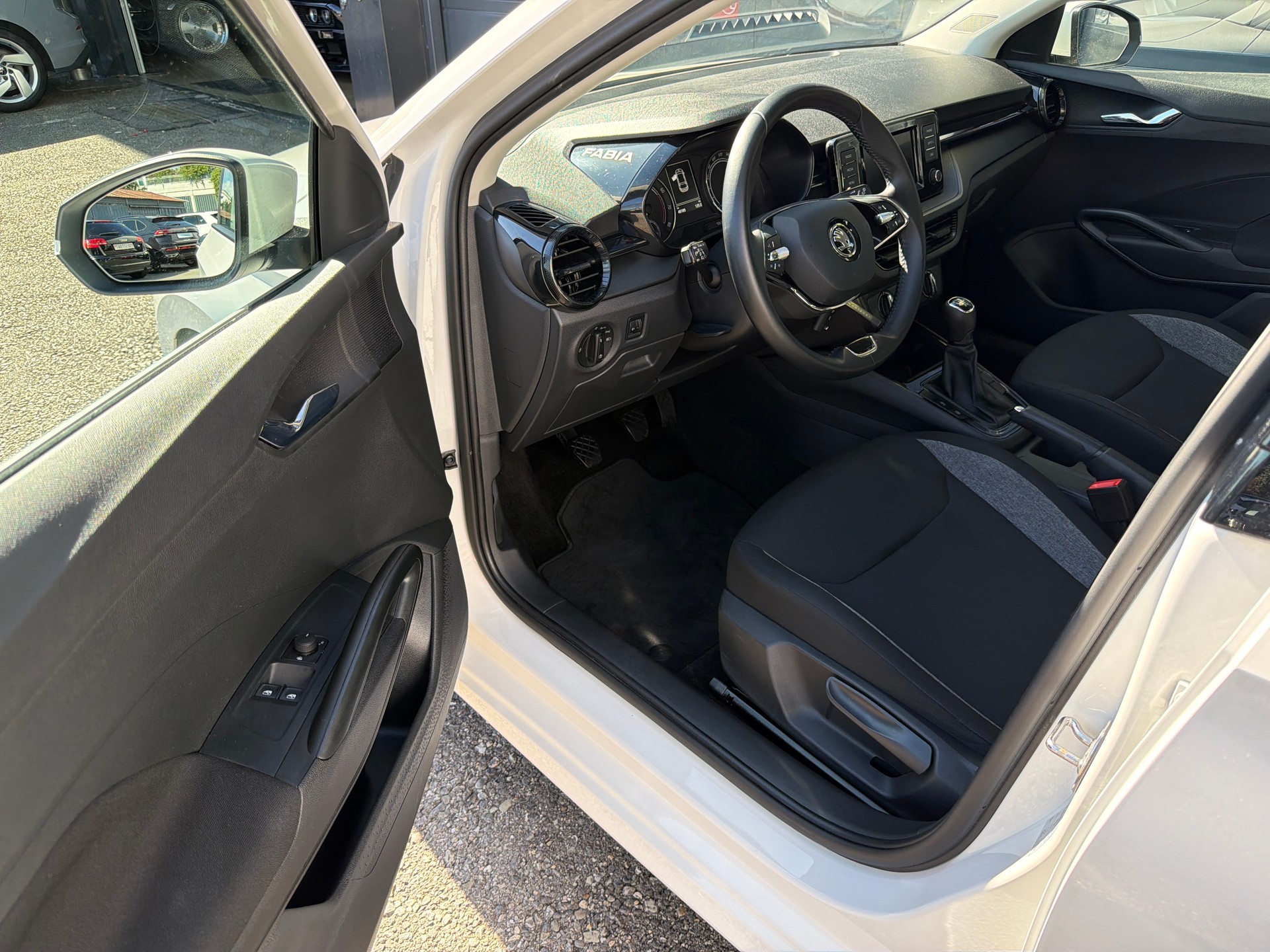 SKODA Fabia 1.0 MPI Active-image-7