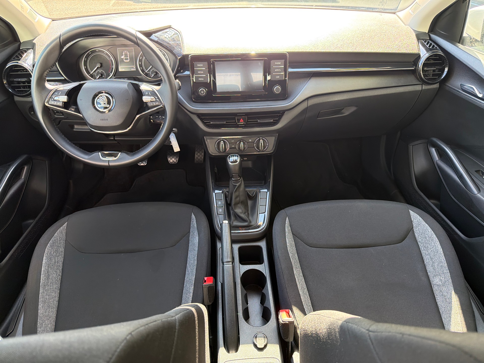 SKODA Fabia 1.0 MPI Active-image-9