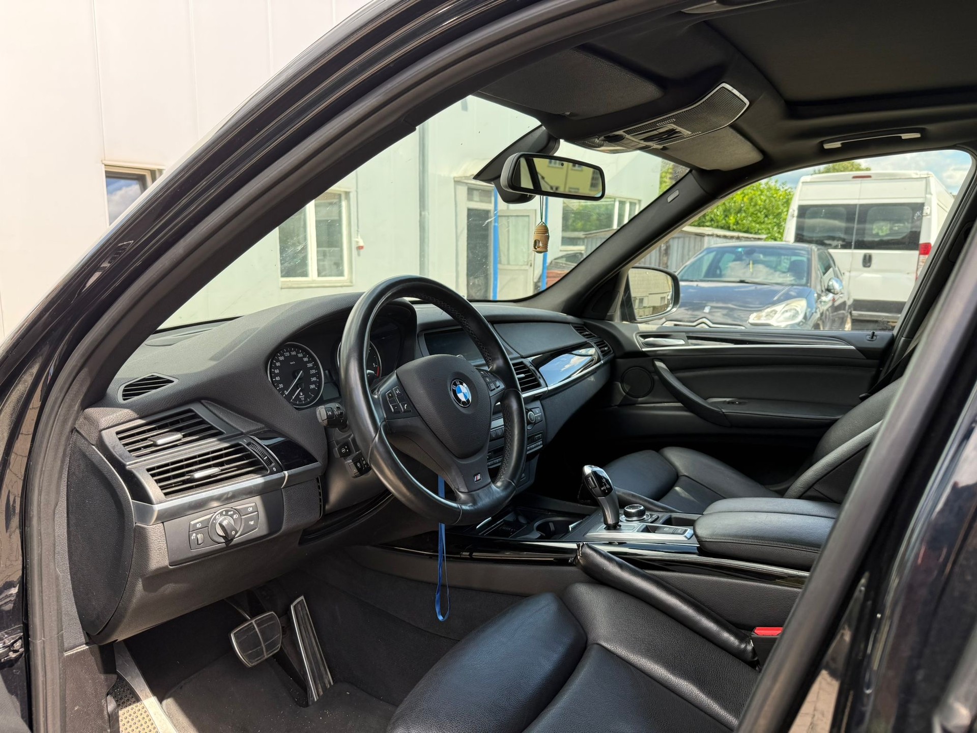 BMW X5 xDrive 40d Steptronic-image-11