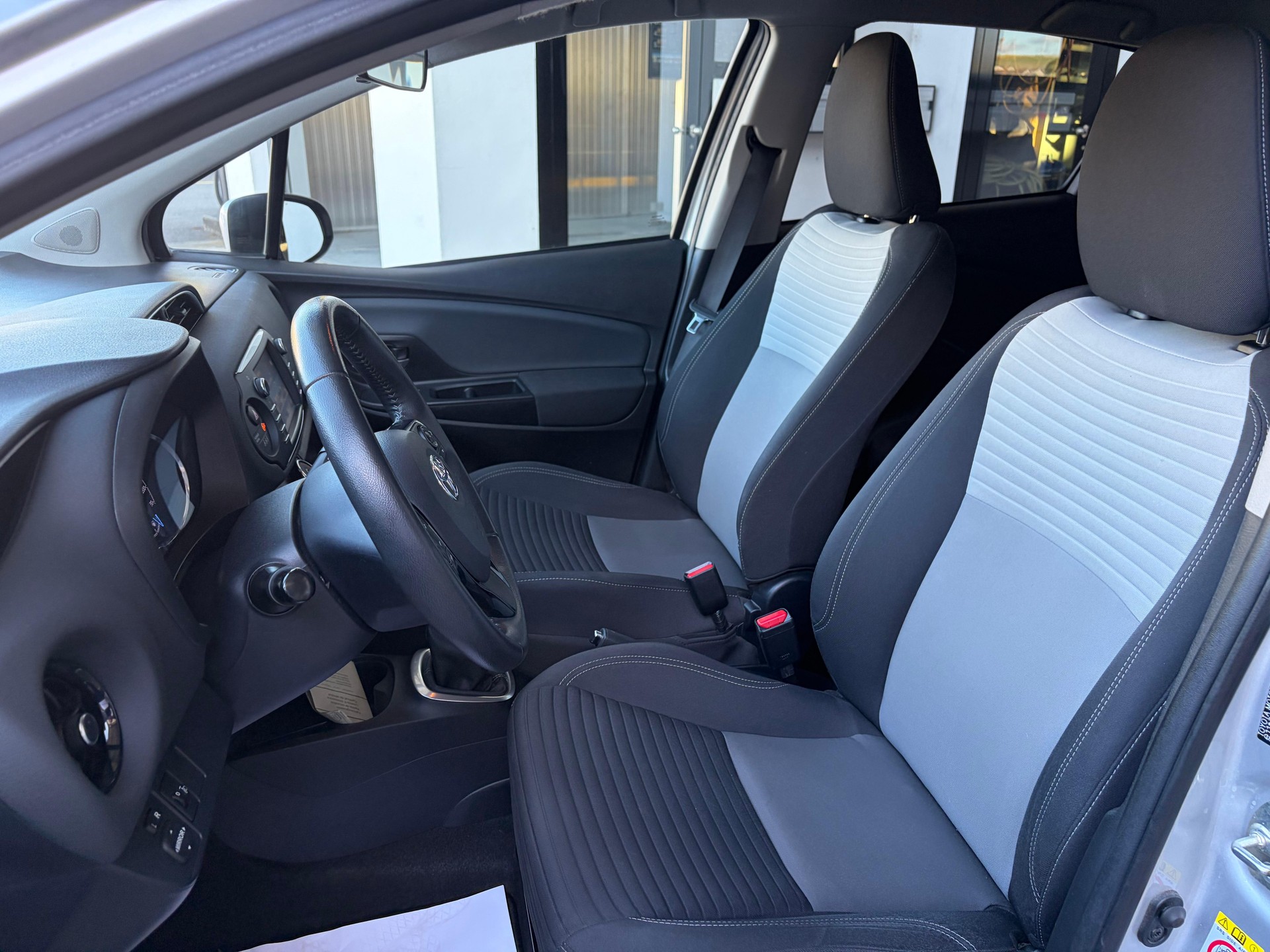 TOYOTA Yaris 1.5 VVT-iE Trend-image-4