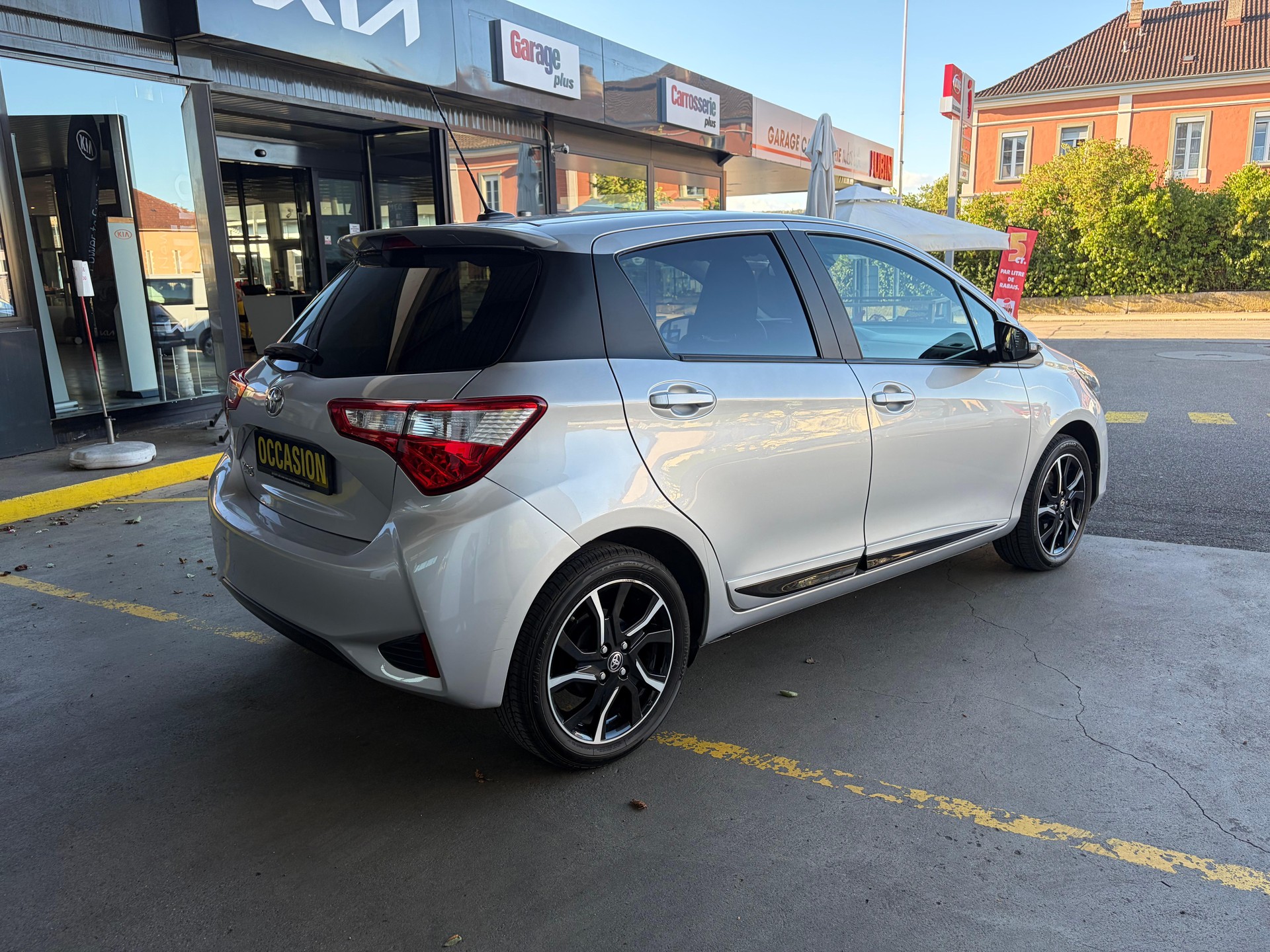 TOYOTA Yaris 1.5 VVT-iE Trend-image-2