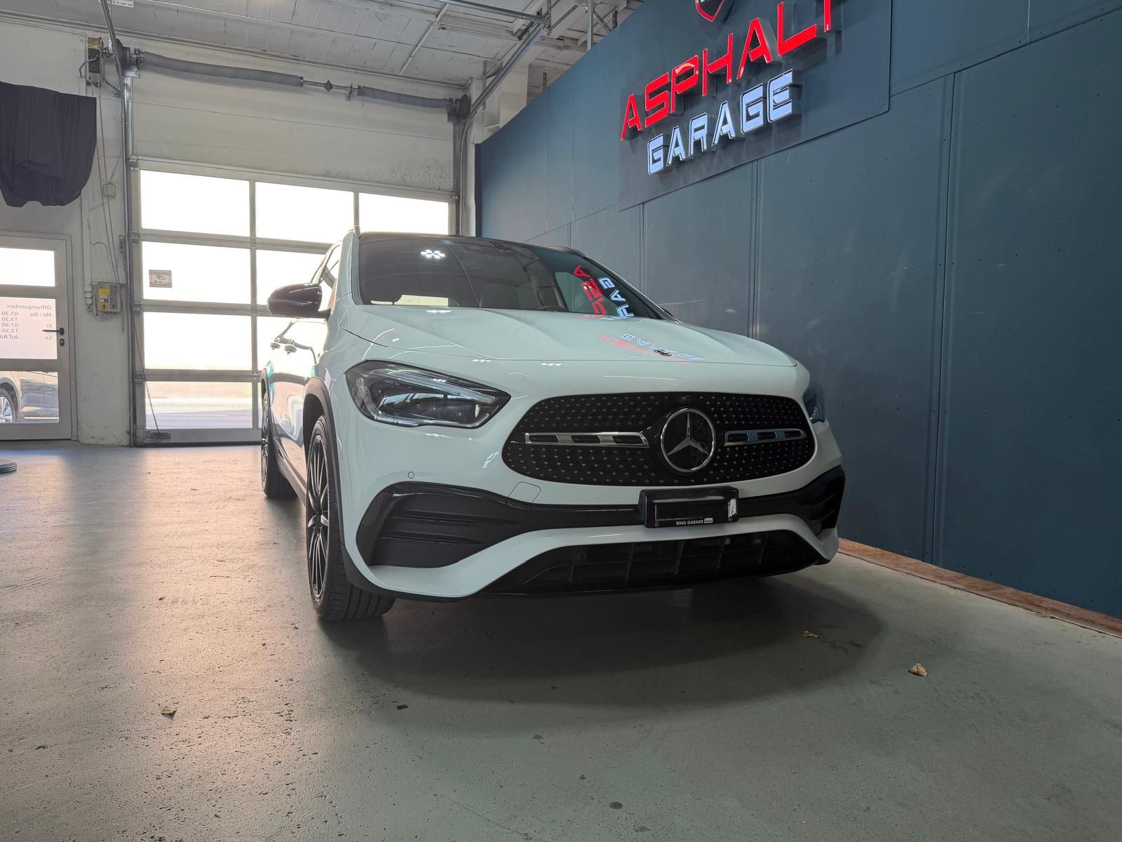 MERCEDES-BENZ GLA 250 4Matic AMG Line 8G-DCT-showroom-element-1