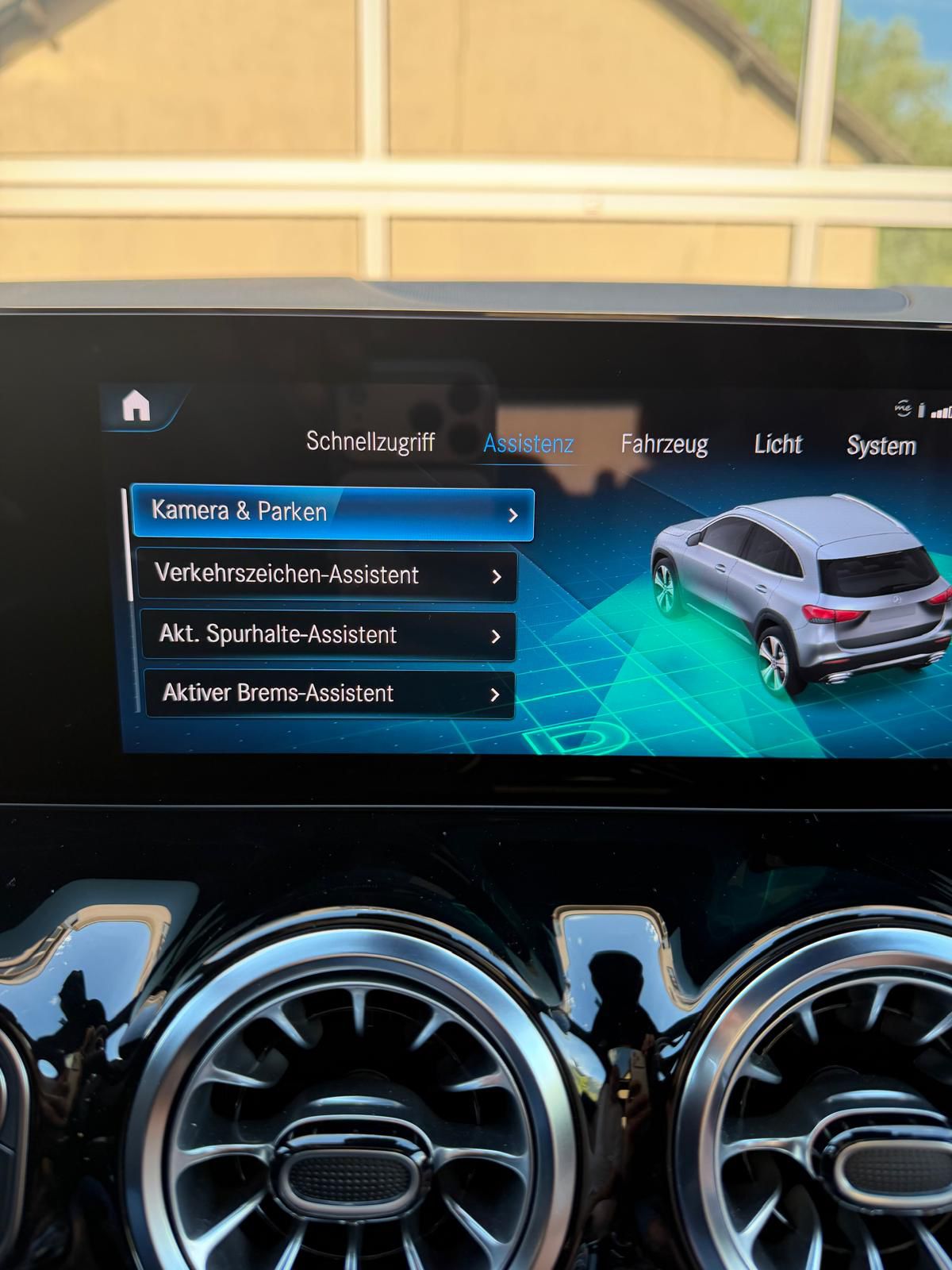 MERCEDES-BENZ GLA 250 4Matic AMG Line 8G-DCT-image-12