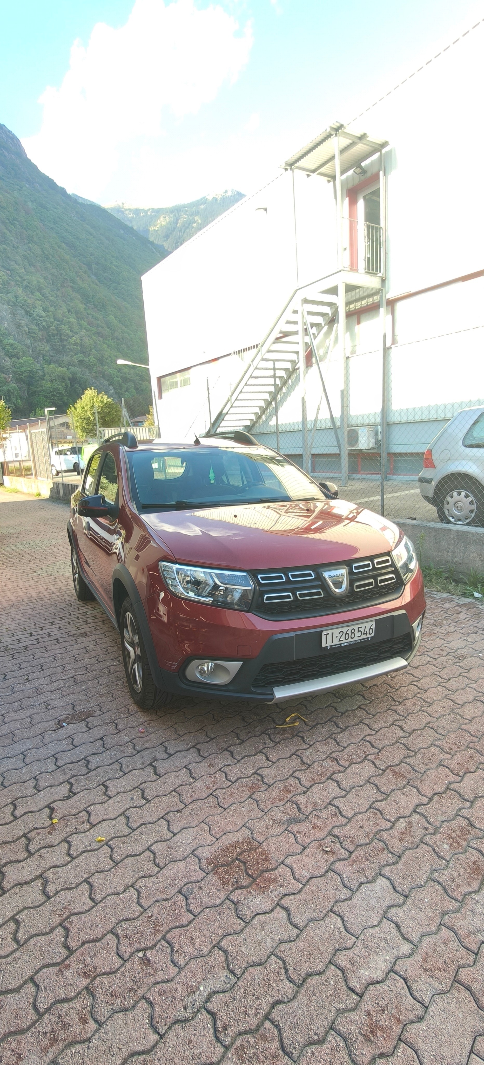 DACIA Sandero Tce 90 Stepway Automatic-image-1