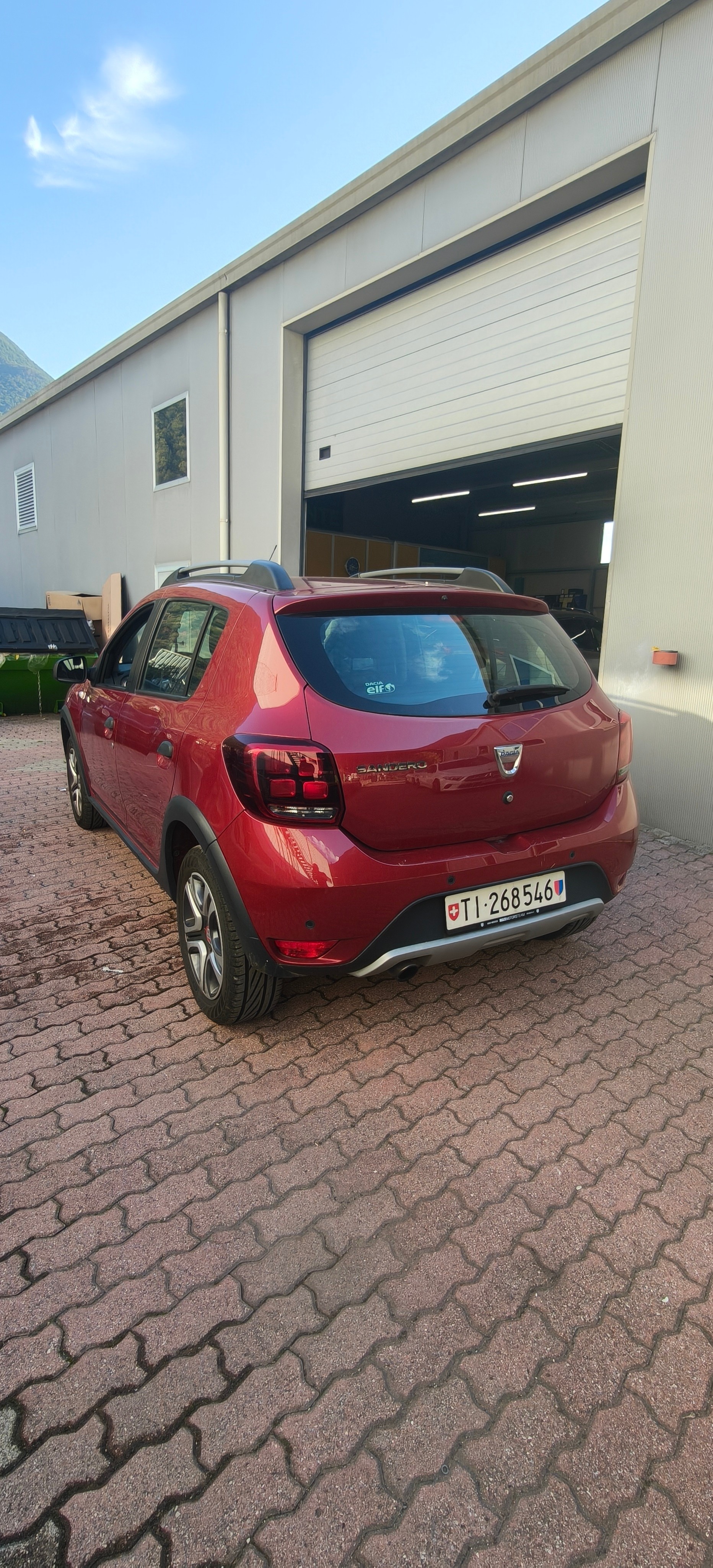DACIA Sandero Tce 90 Stepway Automatic-image-2