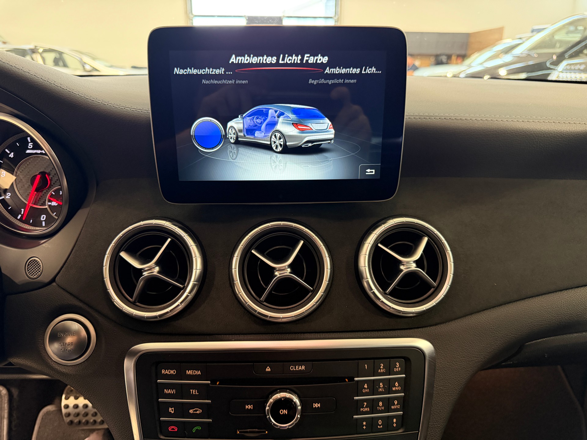 MERCEDES-BENZ CLA Shooting Brake 45 AMG 4Matic Speedshift-image-22