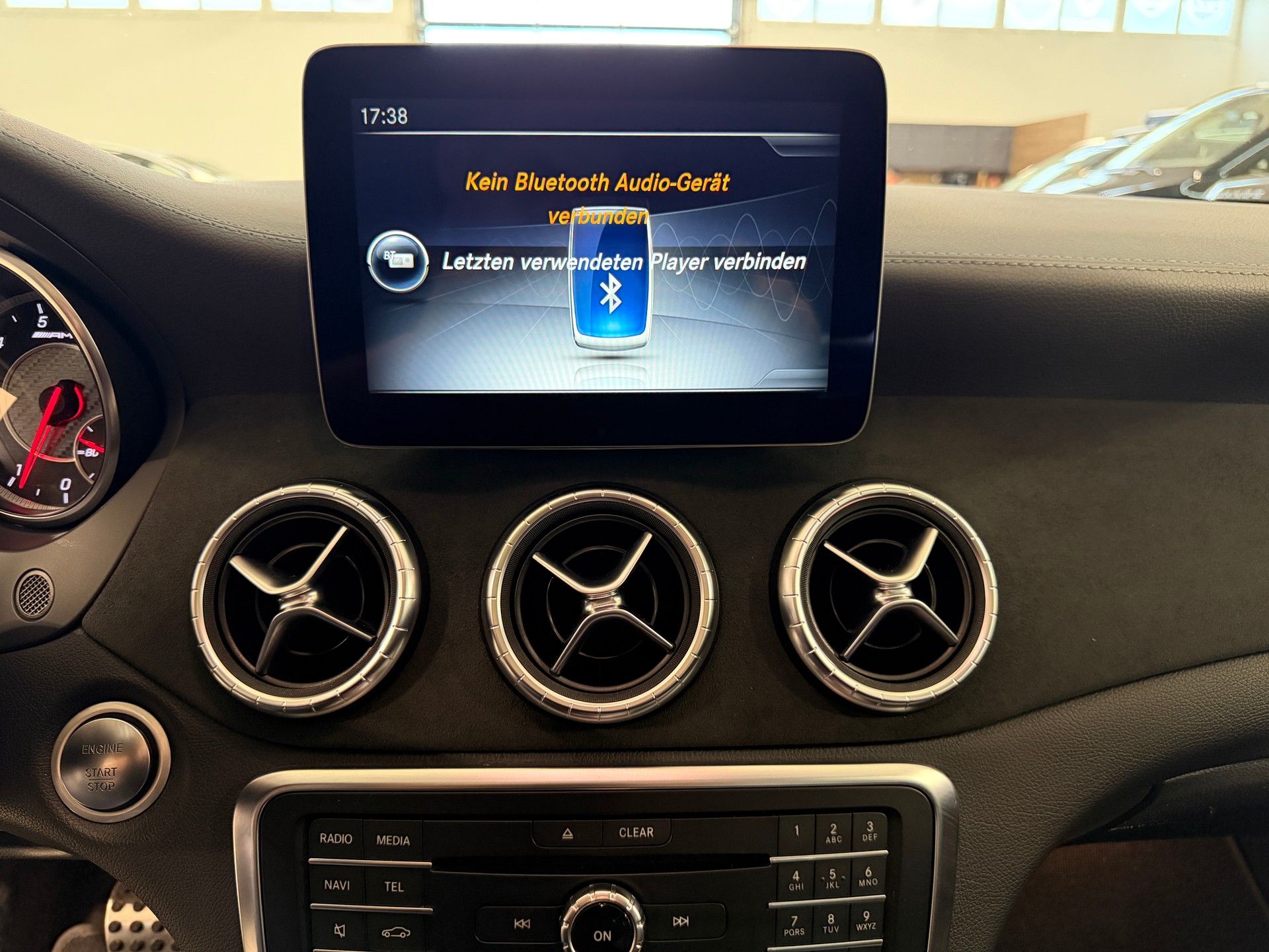 MERCEDES-BENZ CLA Shooting Brake 45 AMG 4Matic Speedshift-image-21