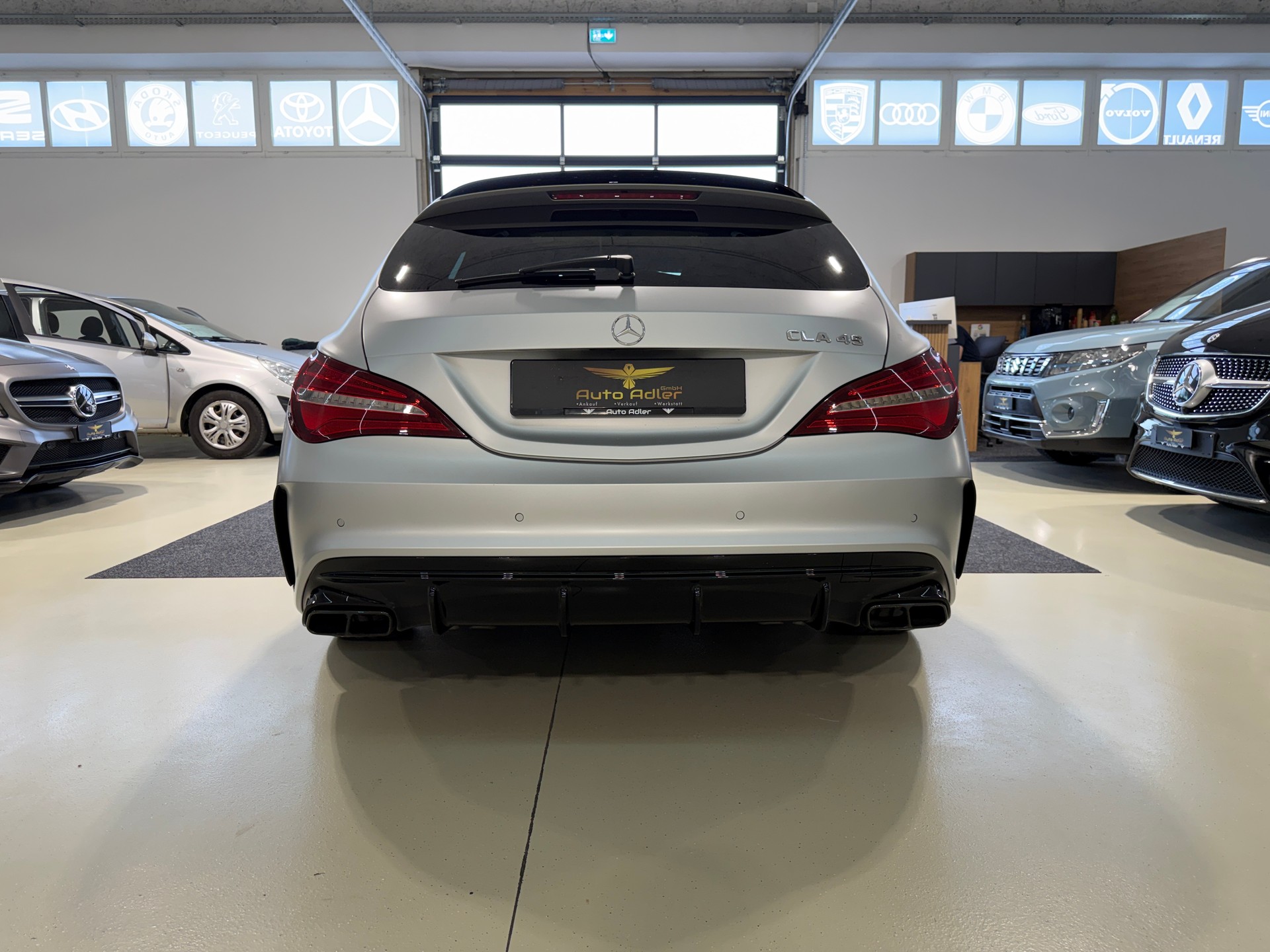 MERCEDES-BENZ CLA Shooting Brake 45 AMG 4Matic Speedshift-image-5