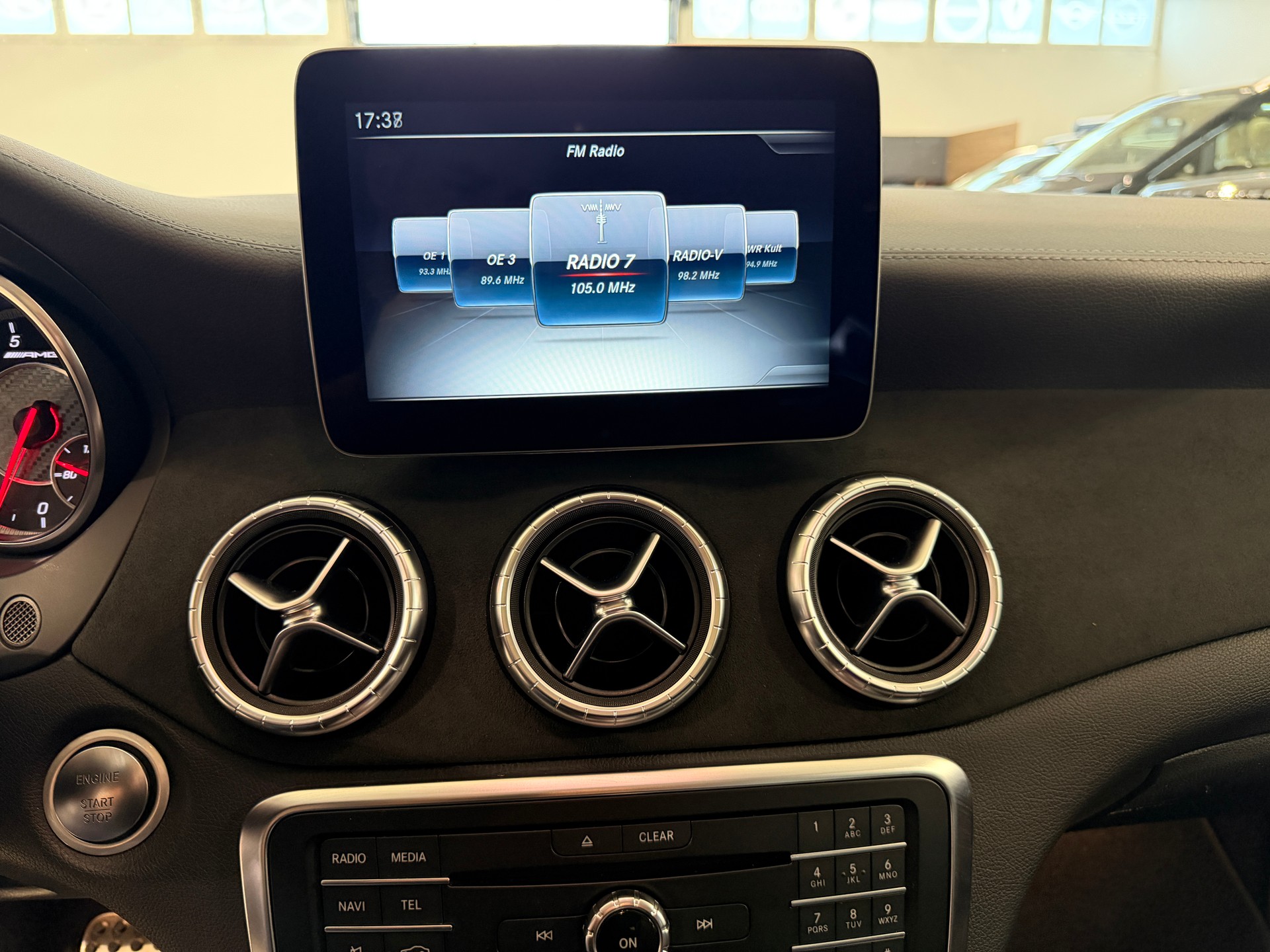 MERCEDES-BENZ CLA Shooting Brake 45 AMG 4Matic Speedshift-image-20