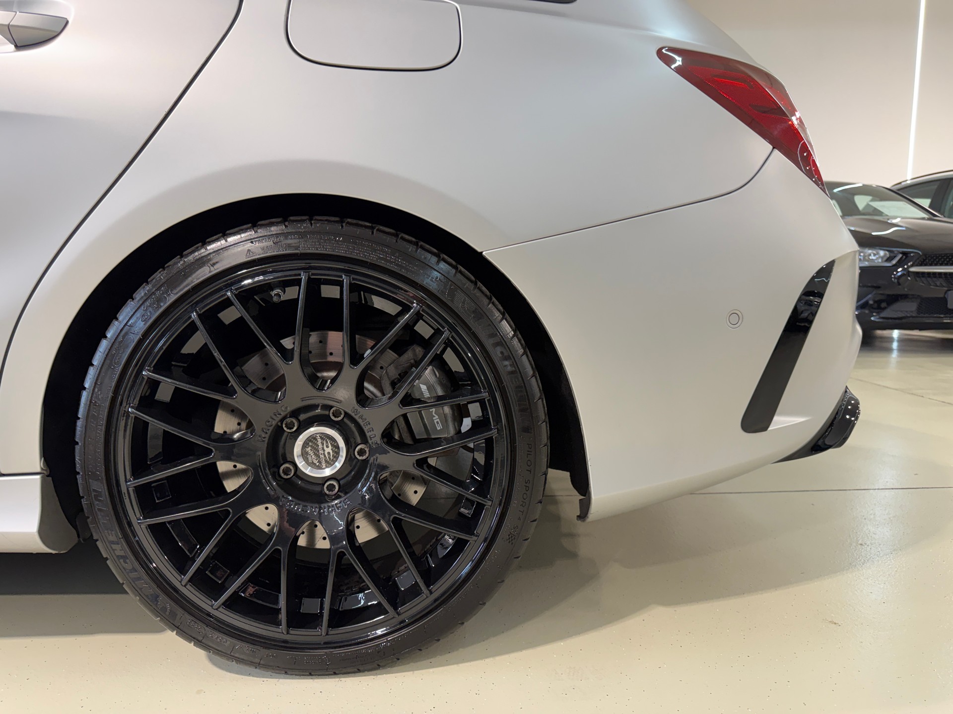 MERCEDES-BENZ CLA Shooting Brake 45 AMG 4Matic Speedshift-image-7