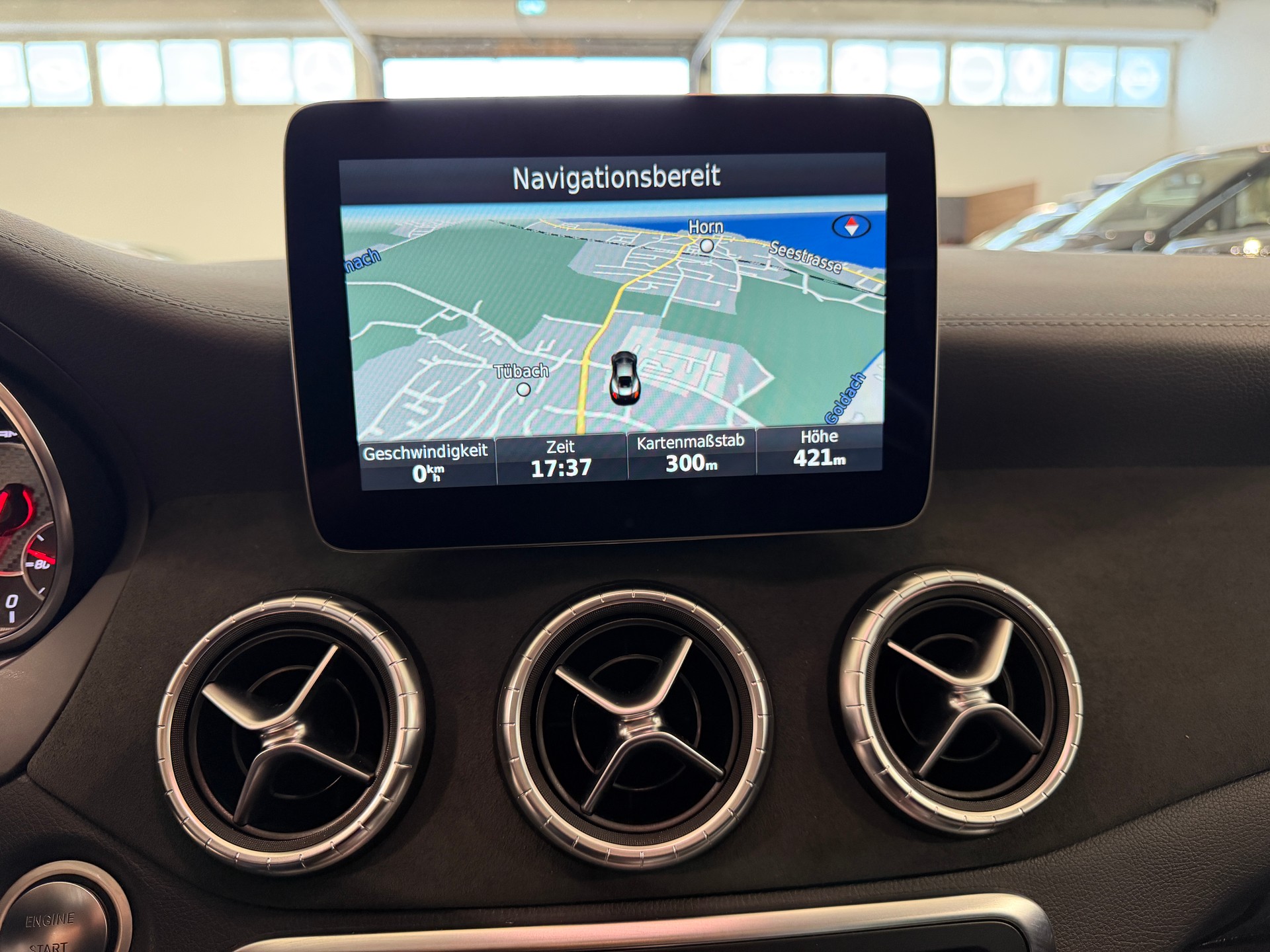 MERCEDES-BENZ CLA Shooting Brake 45 AMG 4Matic Speedshift-image-19