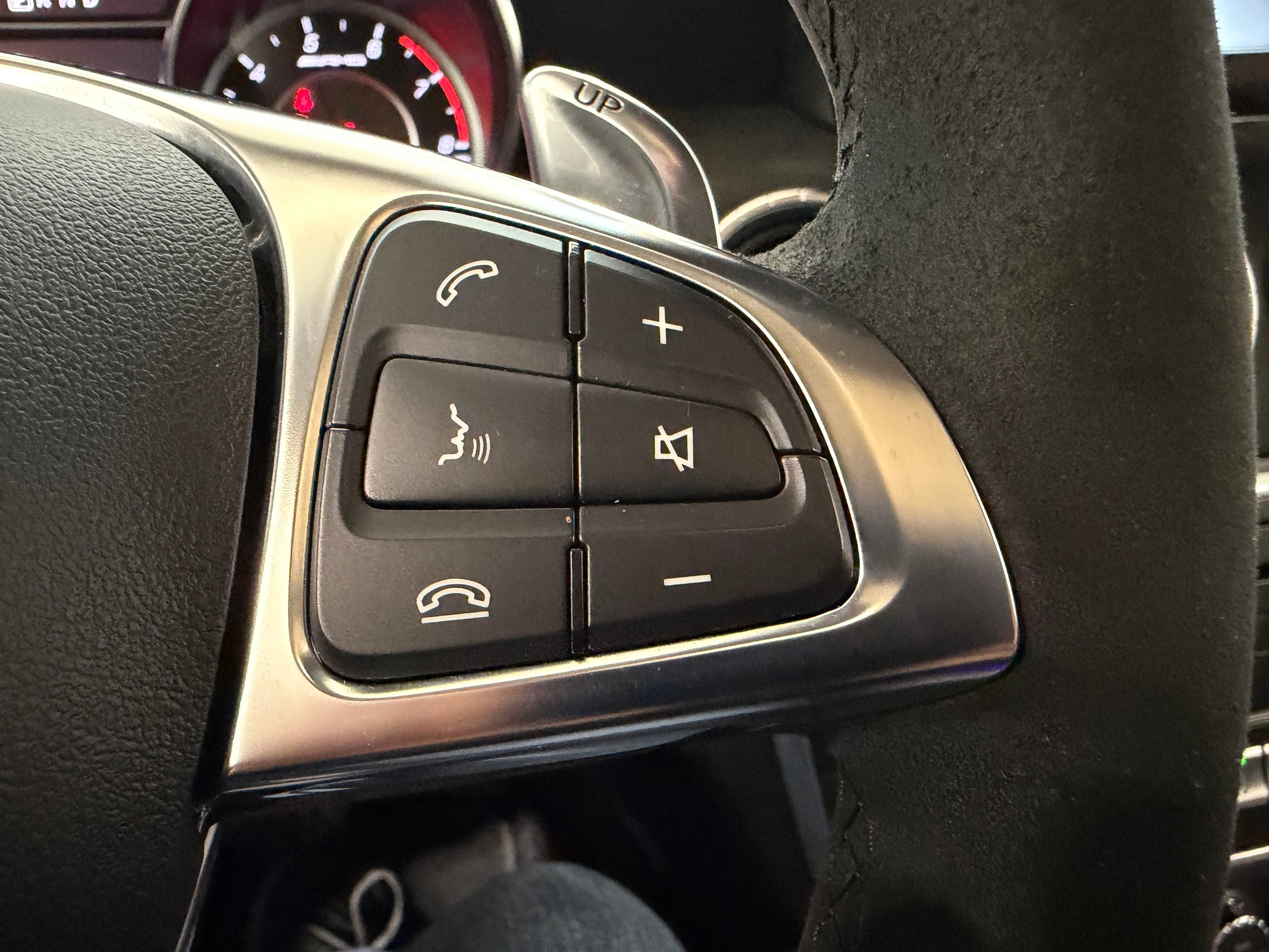 MERCEDES-BENZ CLA Shooting Brake 45 AMG 4Matic Speedshift-image-13