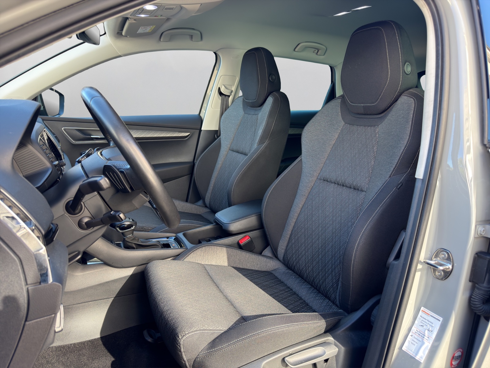 SKODA Karoq 1.5 TSI Style DSG-image-9