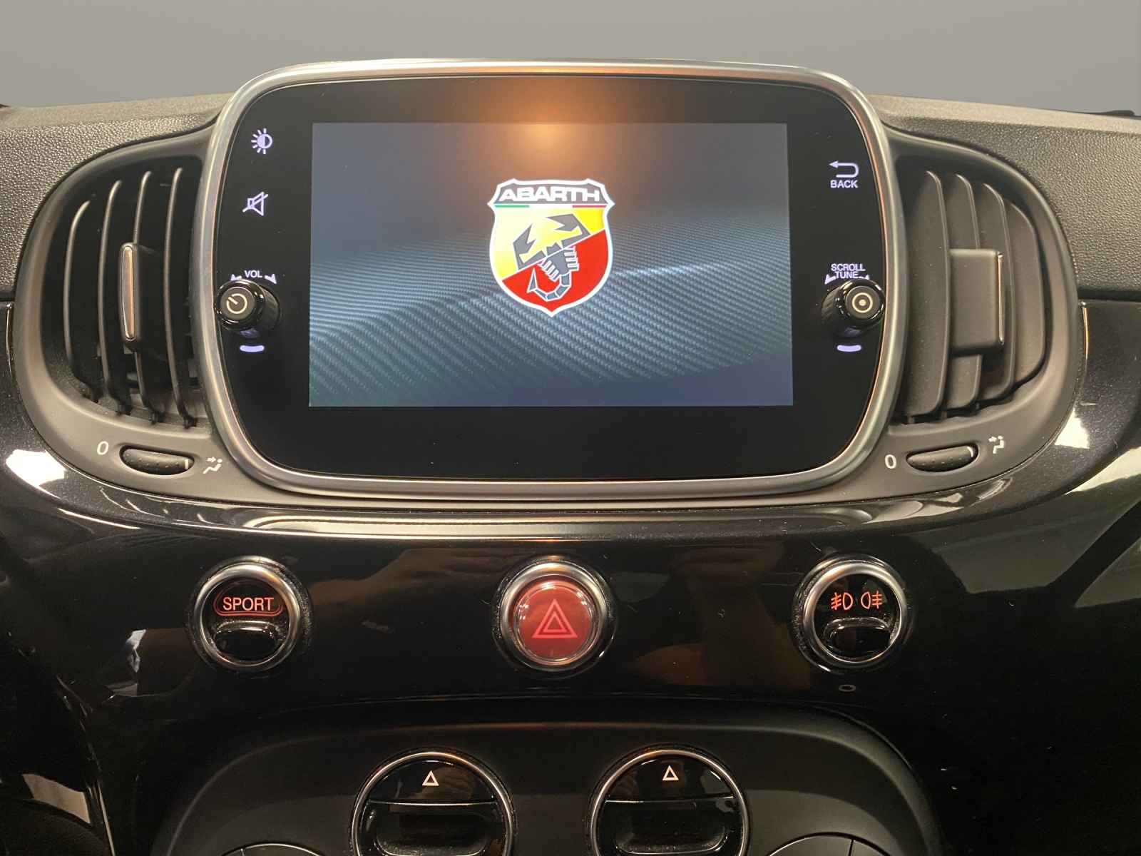 FIAT 595 C Abarth 1.4 T-Jet-image-14