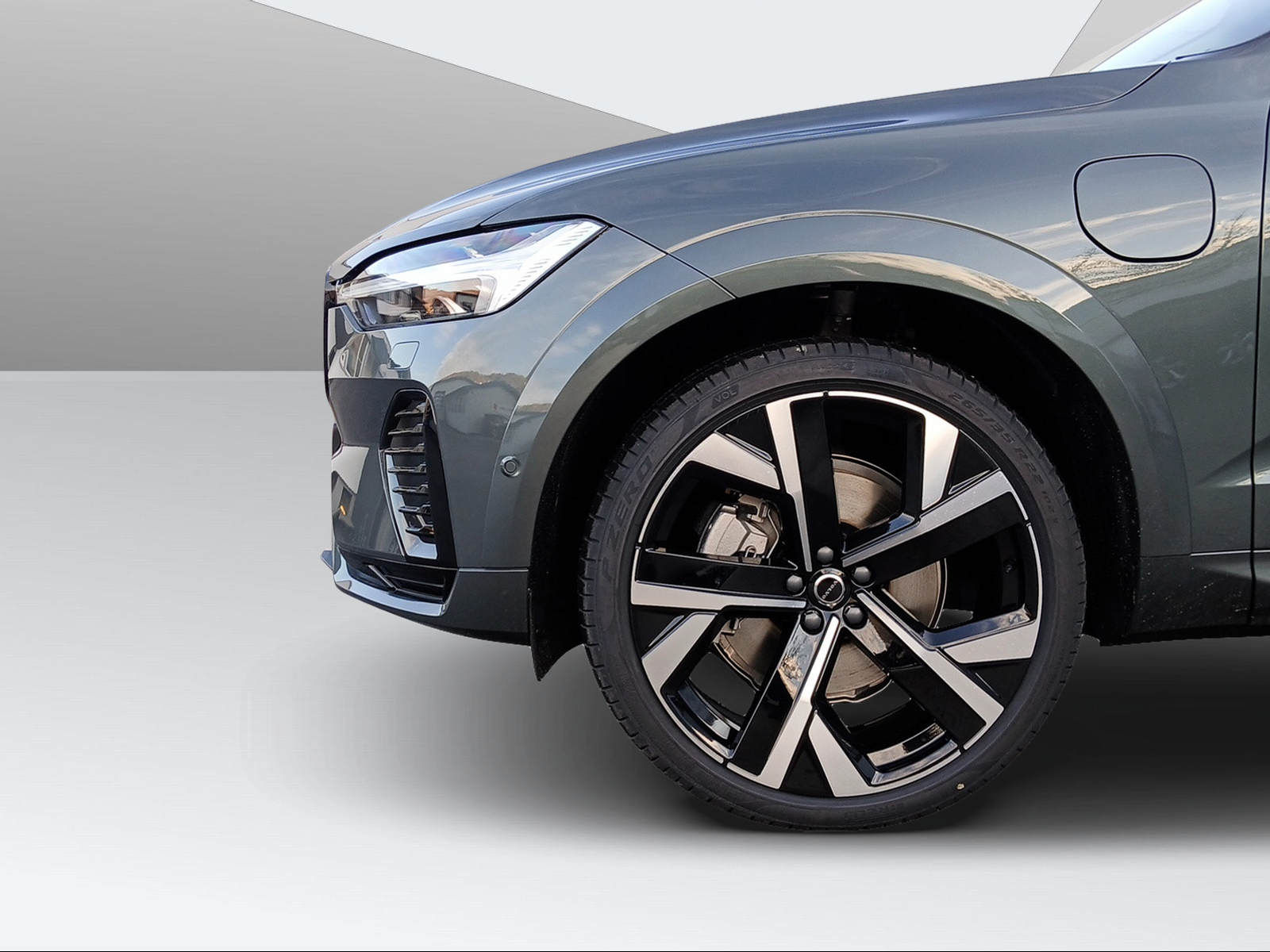 VOLVO XC60 2.0 T6 TE Ultra Dark eAWD-image-8