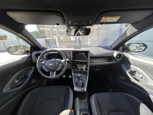 TOYOTA Yaris 1.6 GR Sport-image-5