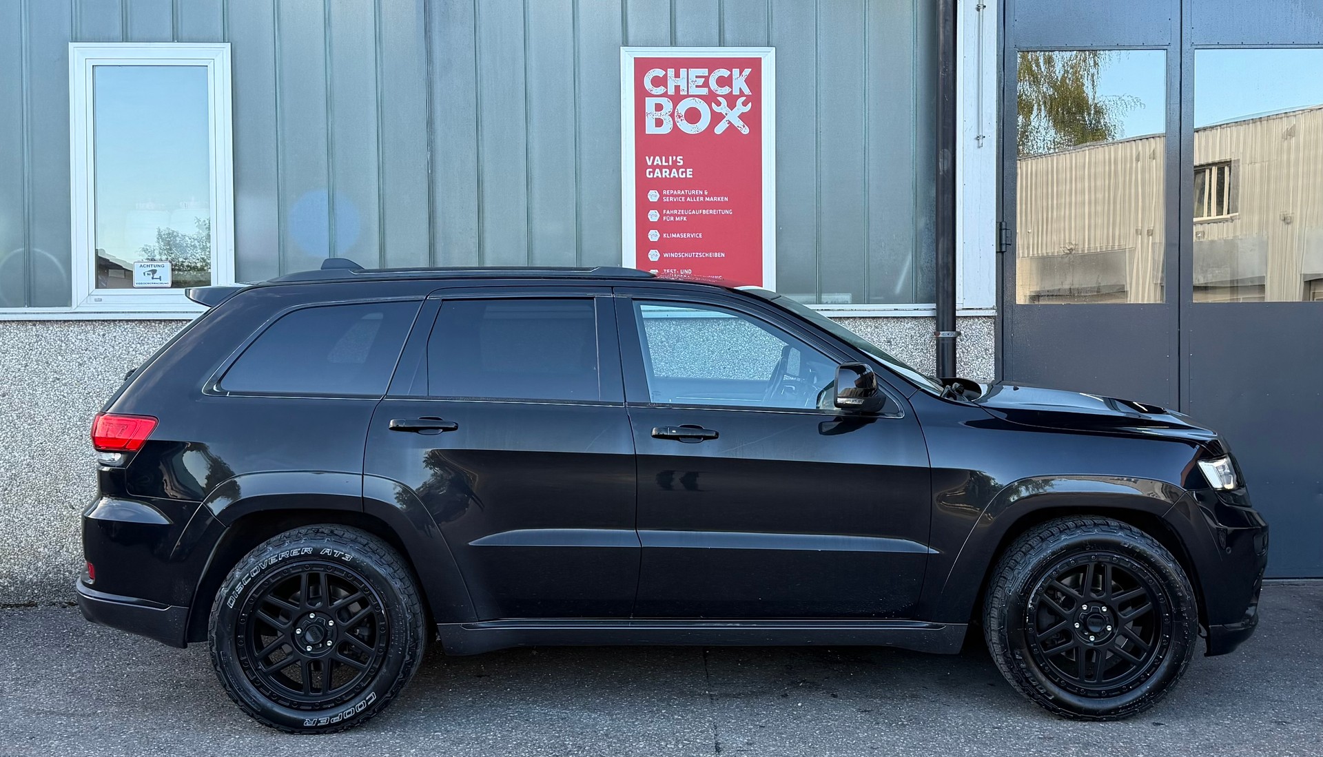 JEEP Grand Cherokee 3.0 CRD Summit Automatic-image-4